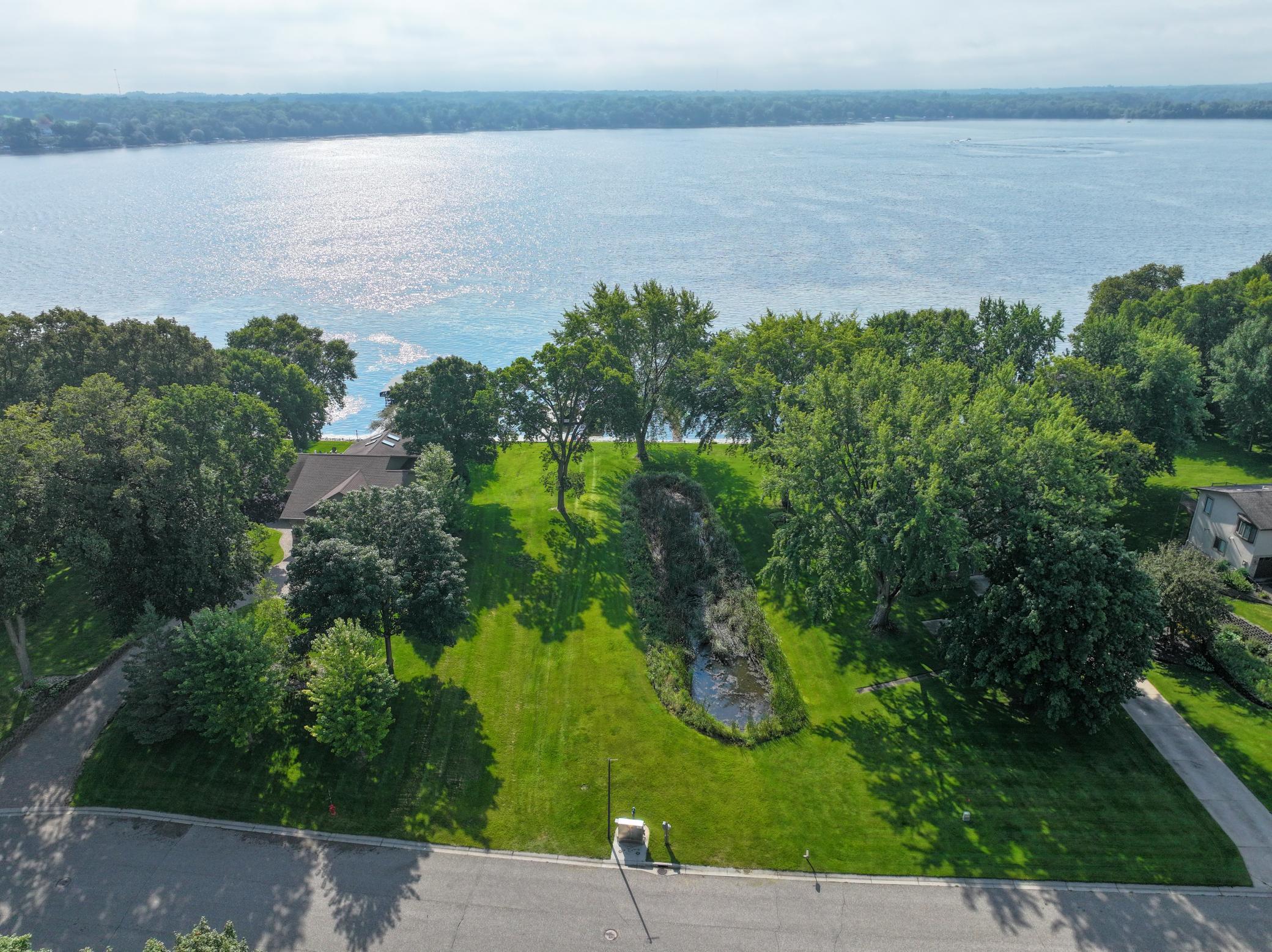 1996 single family home for sale at 901 Geneva Drive in Alexandria, MN — 4 bed, 3 bath (photo 54 of 67)