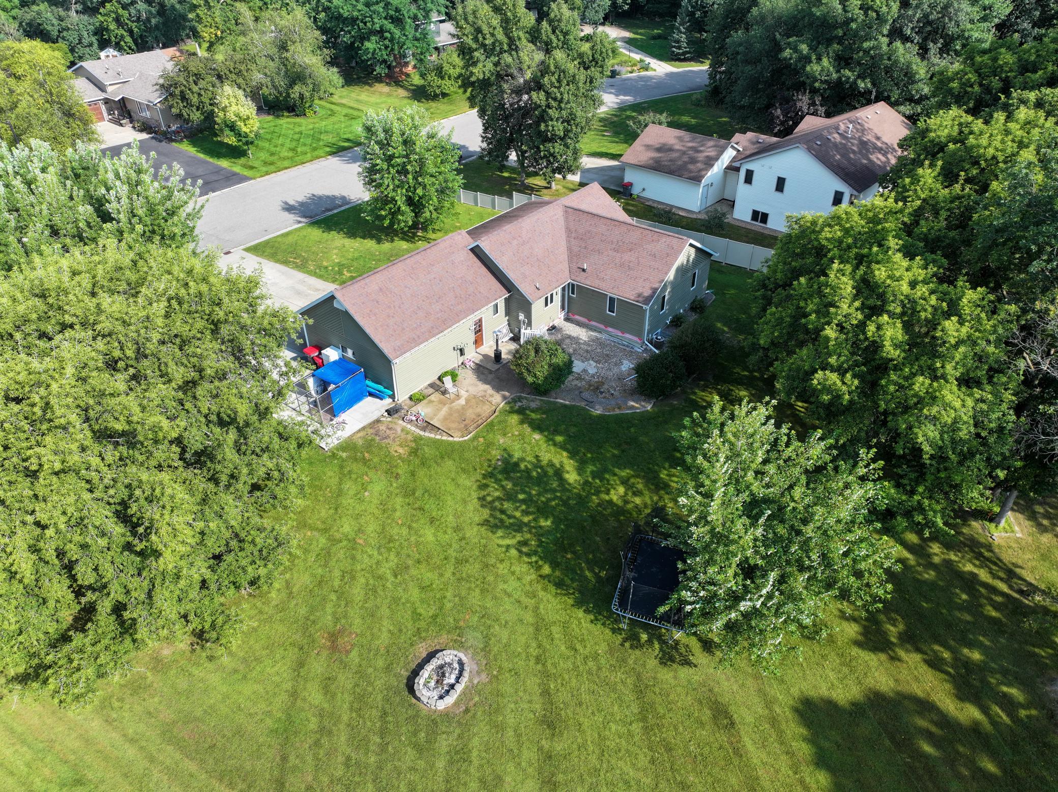 1996 single family home for sale at 901 Geneva Drive in Alexandria, MN — 4 bed, 3 bath (photo 62 of 67)