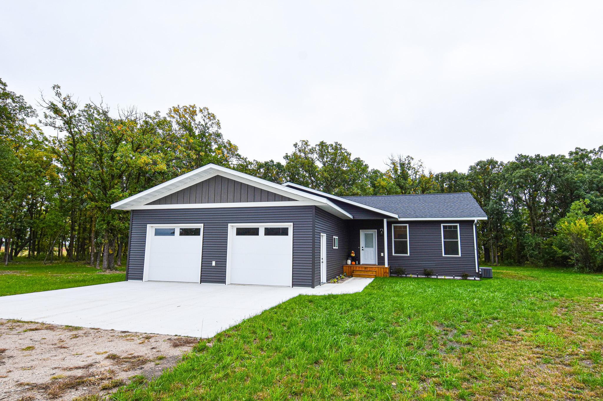 2023 single family home for sale at 4331 State Hwy 11 in Karlstad, MN — 3 bed, 2 bath