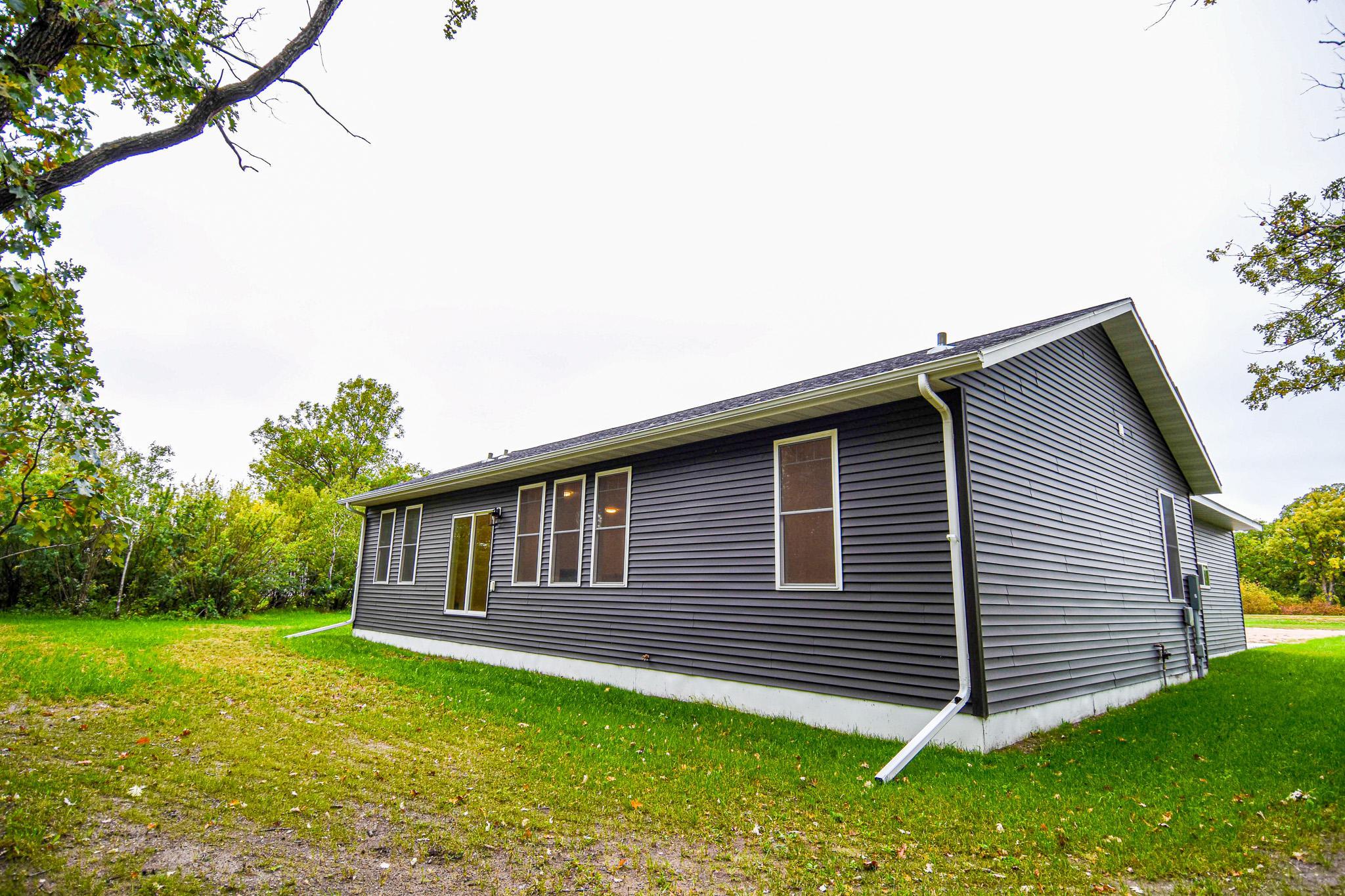 2023 single family home for sale at 4331 State Hwy 11 in Karlstad, MN — 3 bed, 2 bath (photo 57 of 60)