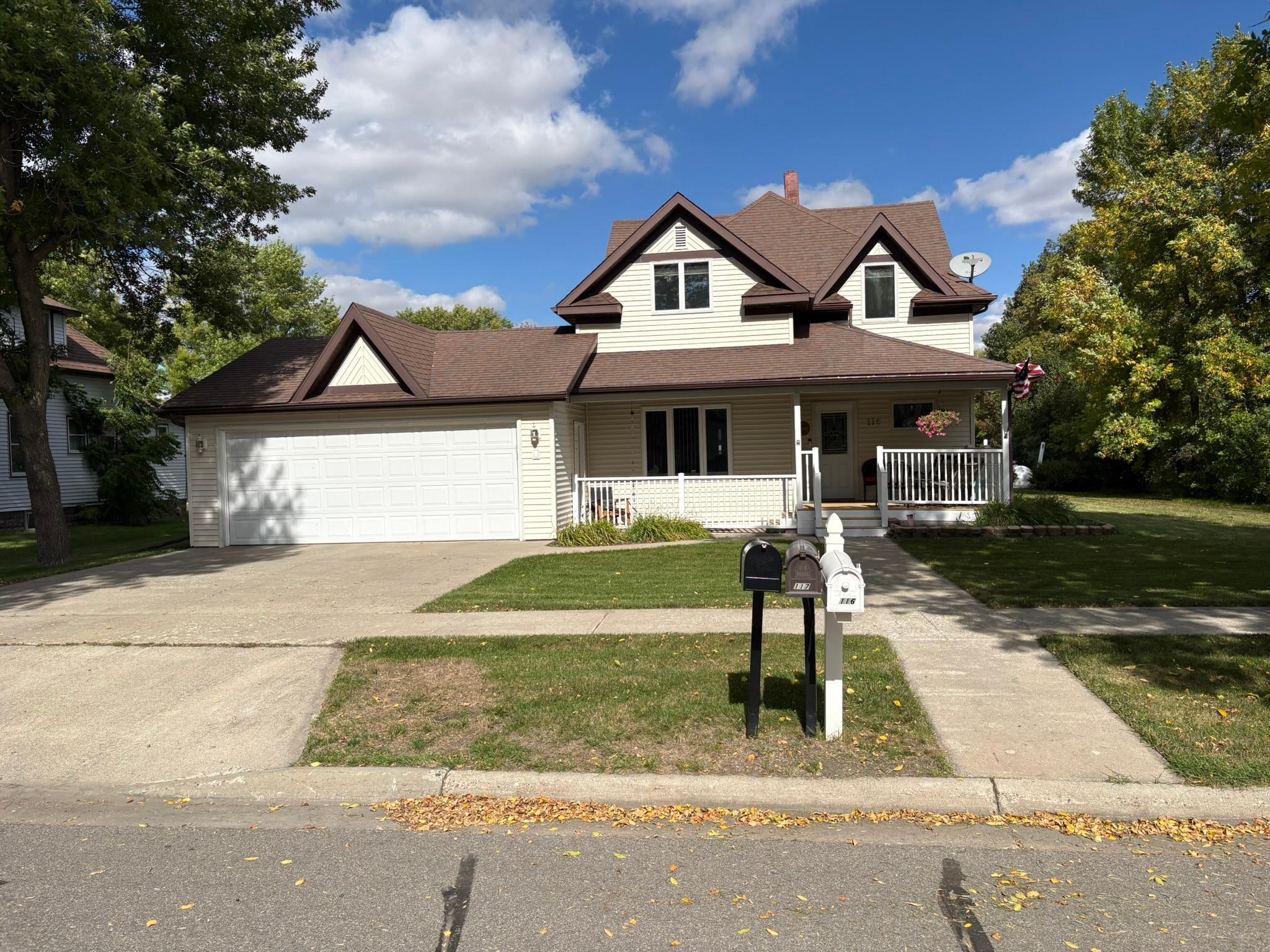 1914 single family home for sale at 116 3rd Street E in Halstad, MN — 3 bed, 2 bath