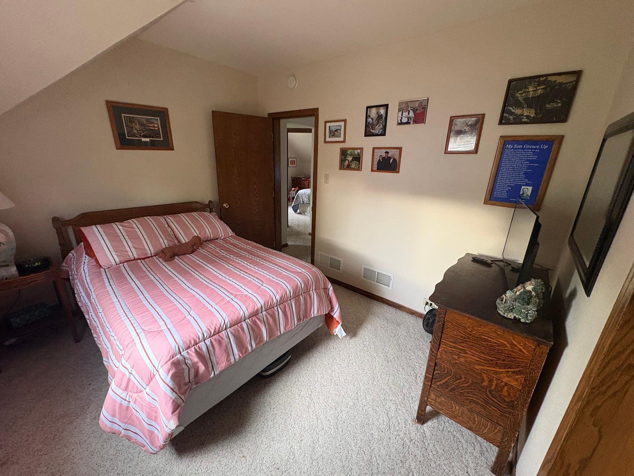 1914 single family home for sale at 116 3rd Street E in Halstad, MN — 3 bed, 2 bath (photo 23 of 41)