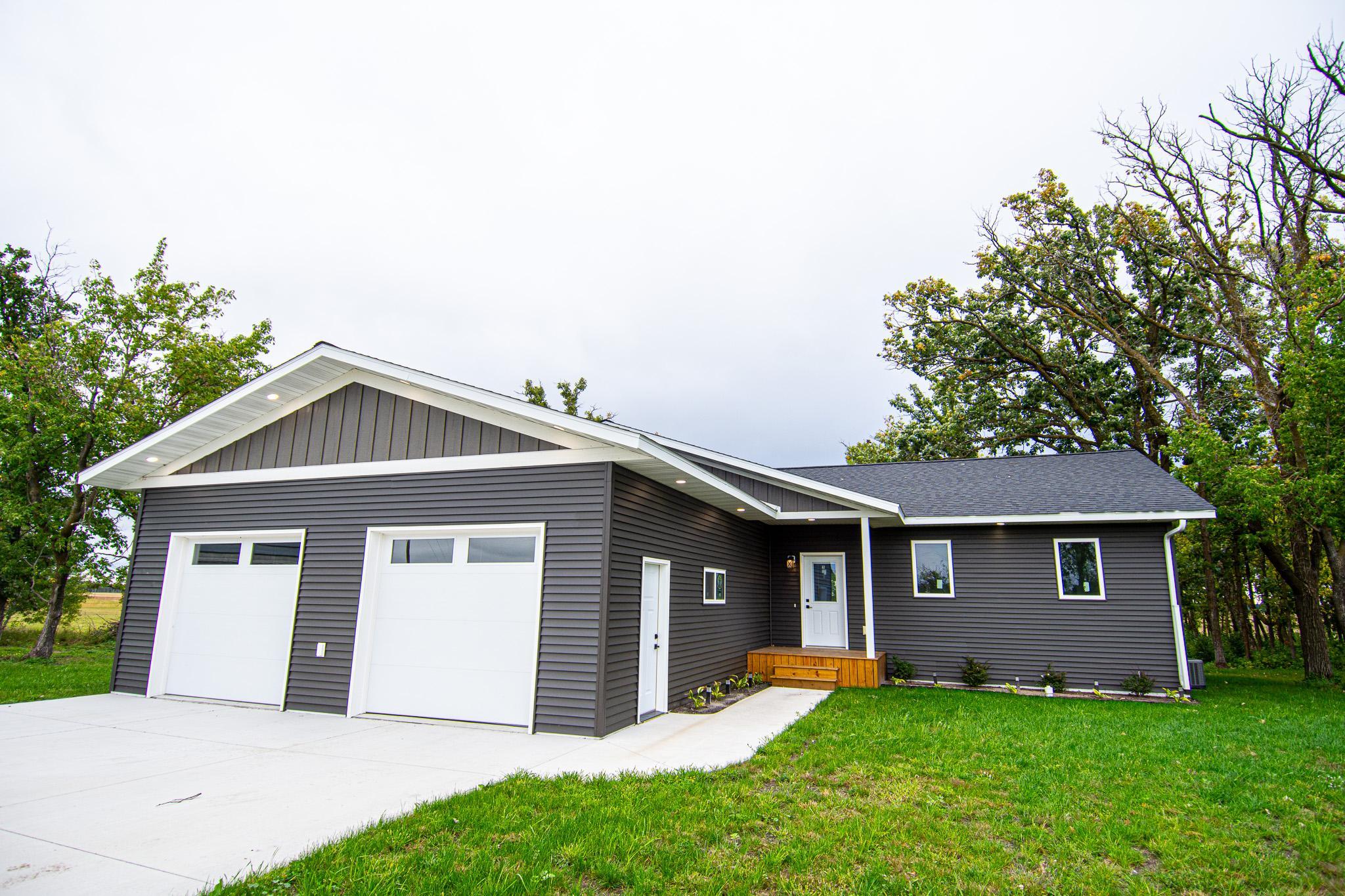 2023 single family home for sale at 4341 State Hwy 11 in Karlstad, MN — 3 bed, 2 bath (photo 2 of 48)