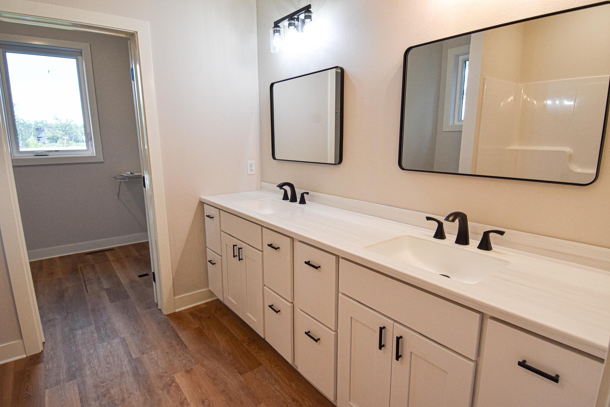 2023 single family home for sale at 4341 State Hwy 11 in Karlstad, MN — 3 bed, 2 bath (photo 31 of 48)