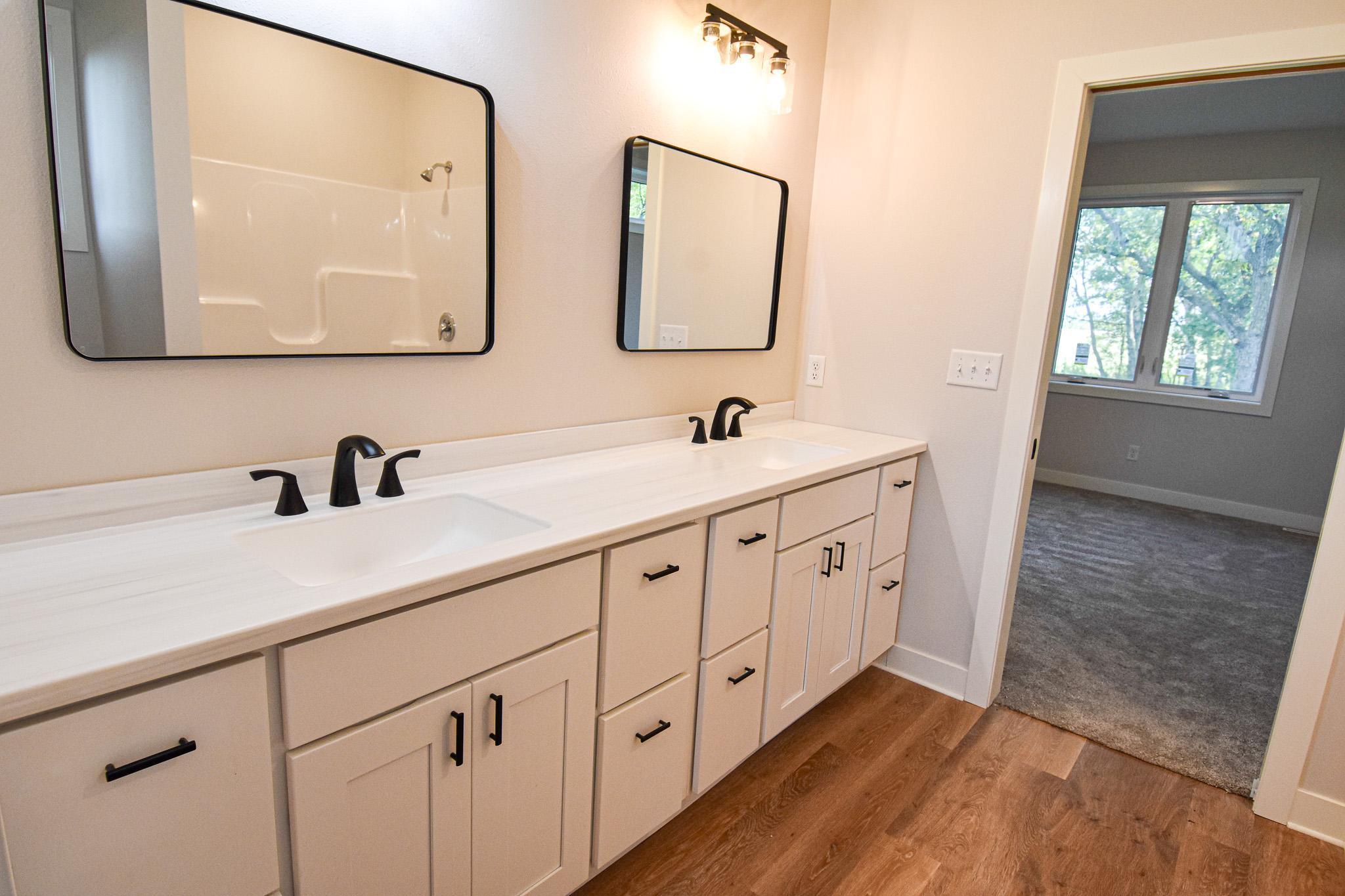 2023 single family home for sale at 4341 State Hwy 11 in Karlstad, MN — 3 bed, 2 bath (photo 32 of 48)