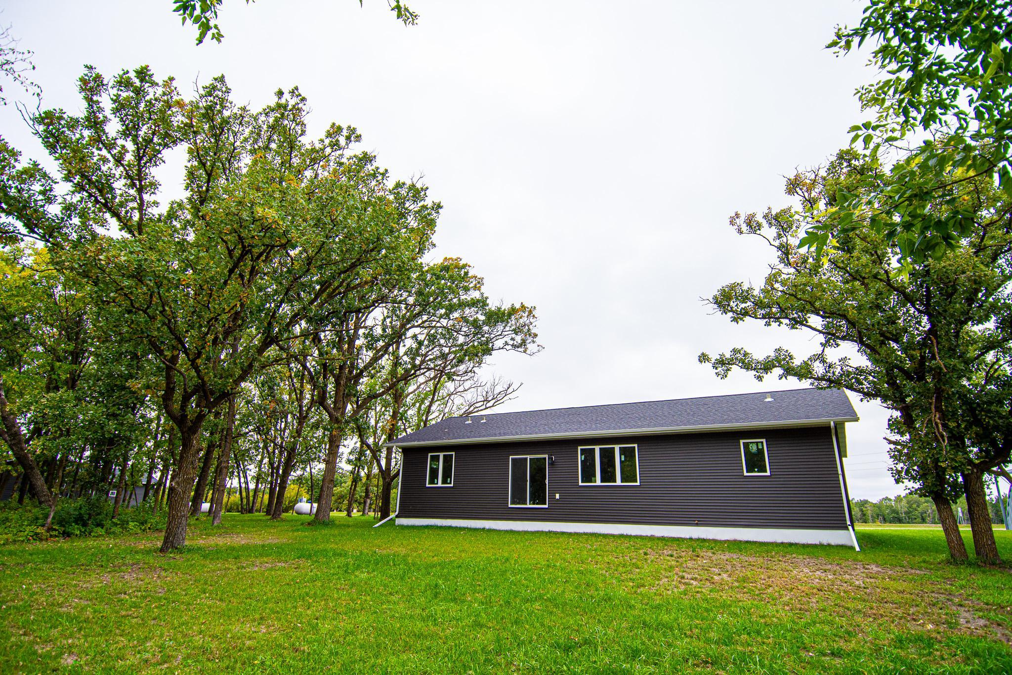 2023 single family home for sale at 4341 State Hwy 11 in Karlstad, MN — 3 bed, 2 bath (photo 45 of 48)