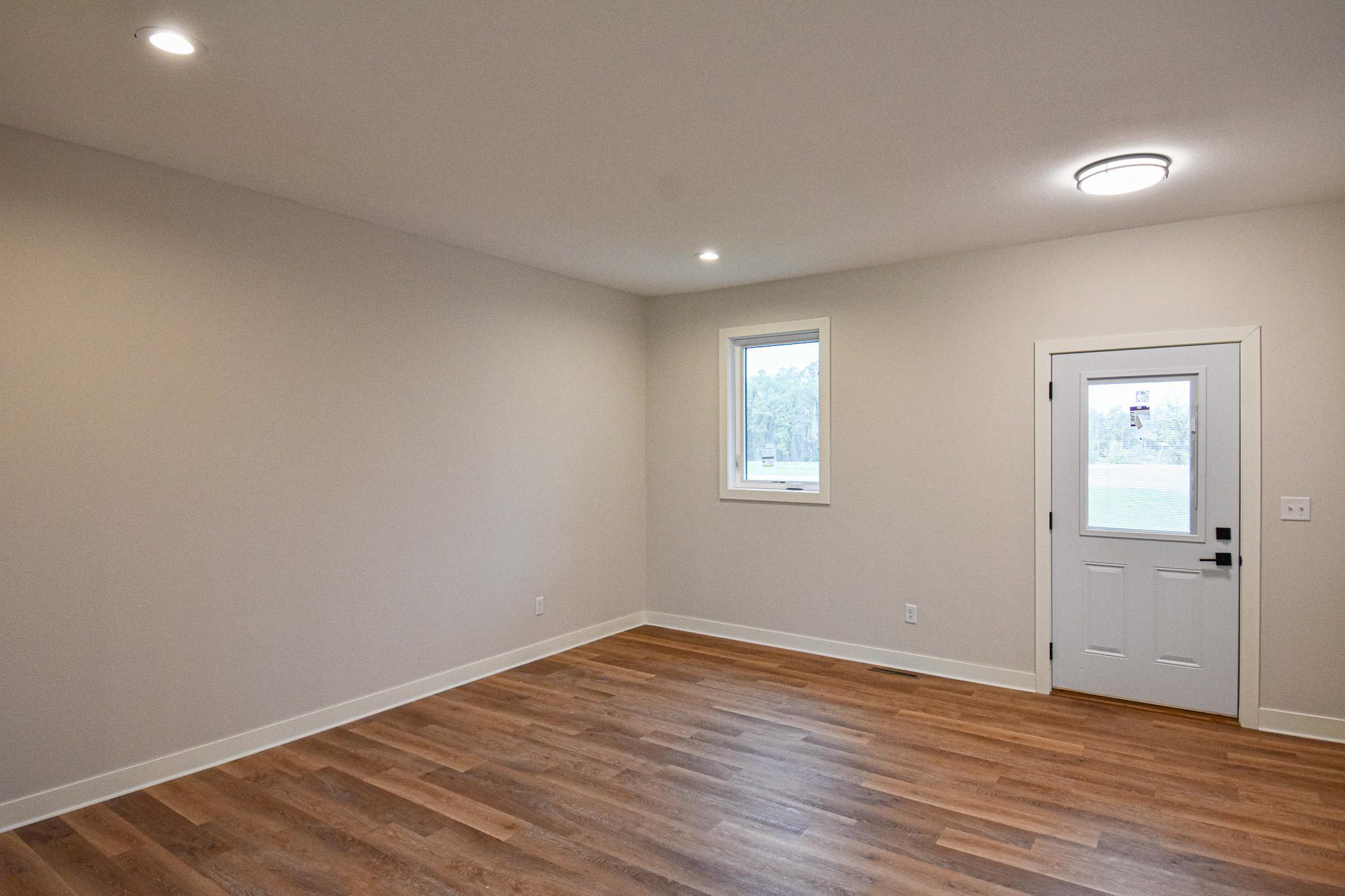 2023 single family home for sale at 4341 State Hwy 11 in Karlstad, MN — 3 bed, 2 bath (photo 6 of 48)