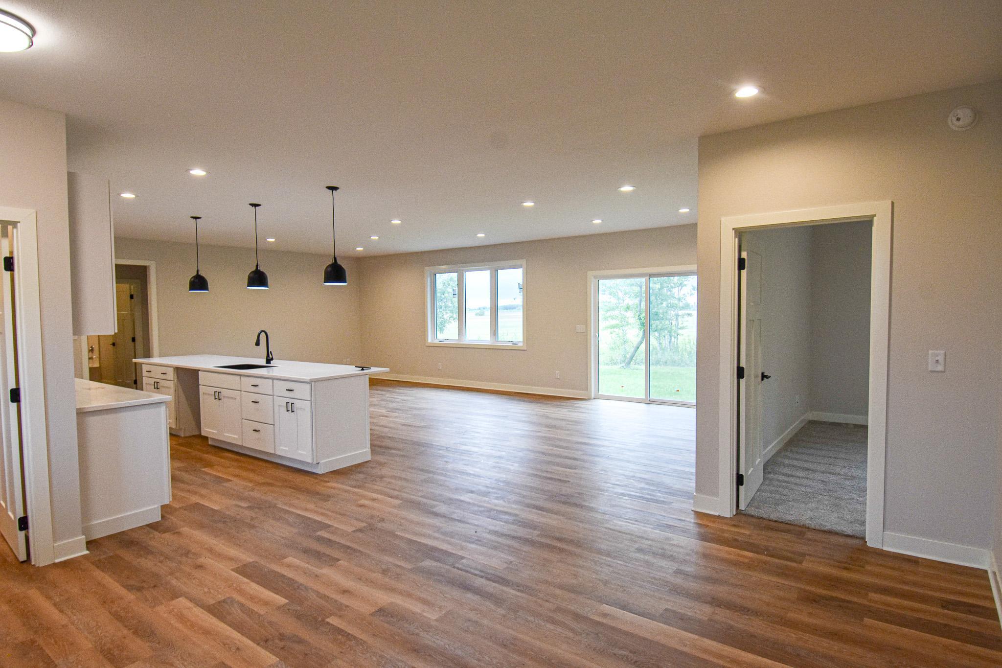 2023 single family home for sale at 4341 State Hwy 11 in Karlstad, MN — 3 bed, 2 bath (photo 7 of 48)