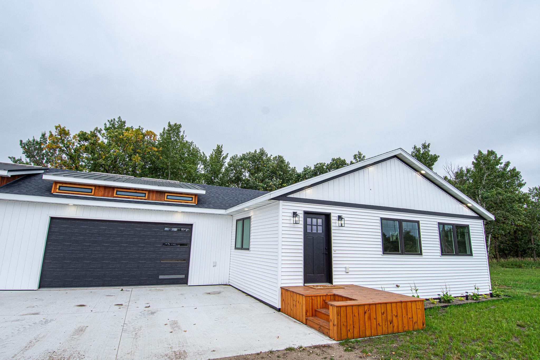 2024 townhouse for sale at 4363B State Hwy 11 in Karlstad, MN — 3 bed, 2 bath (photo 3 of 48)