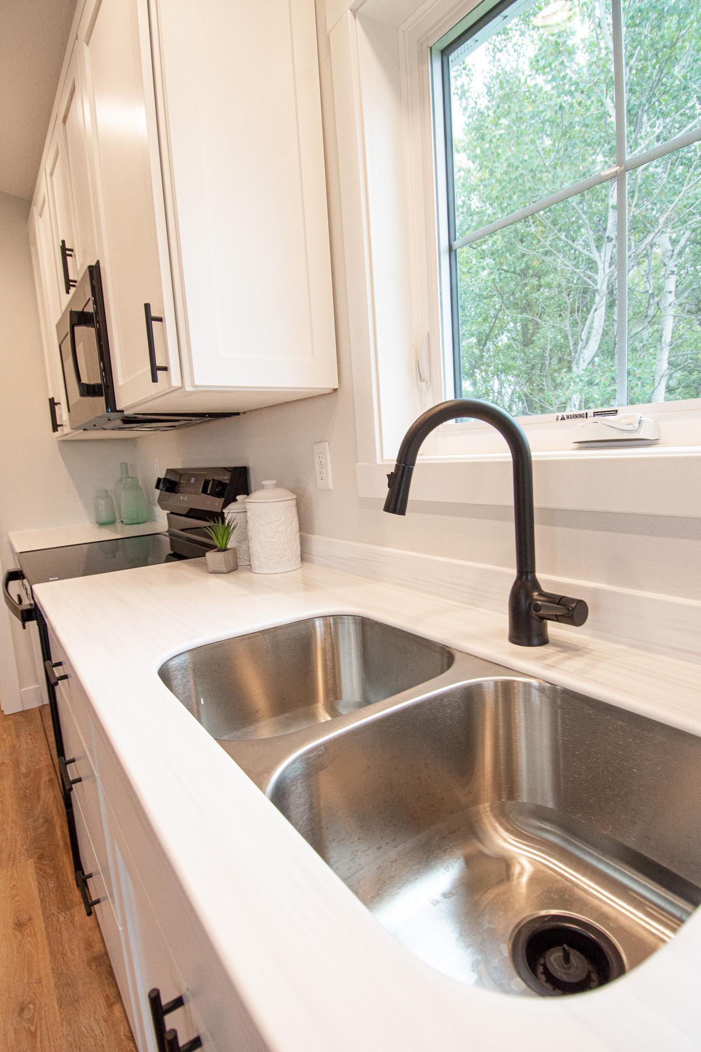 2024 townhouse for sale at 4363B State Hwy 11 in Karlstad, MN — 3 bed, 2 bath (photo 25 of 48)