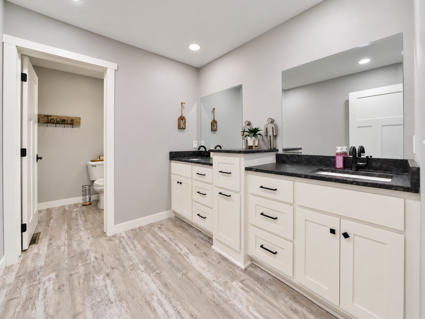 2021 single family home for sale at 13148 Fawn Lake Road in Crosslake, MN — 3 bed, 3 bath (photo 12 of 43)