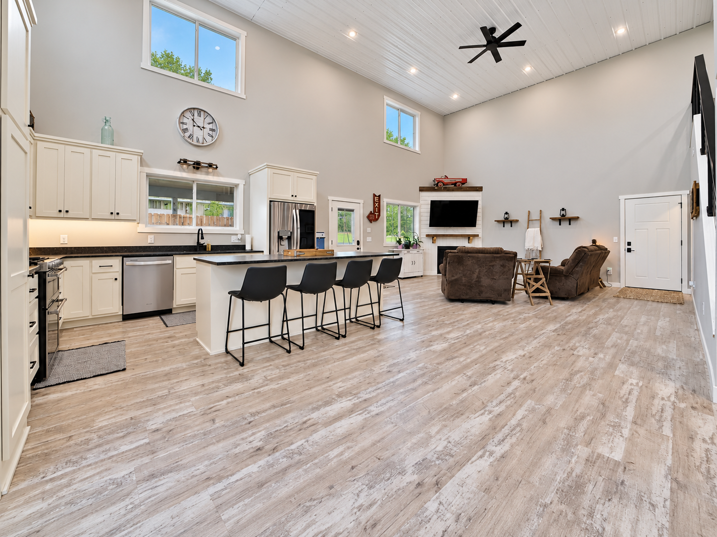 2021 single family home for sale at 13148 Fawn Lake Road in Crosslake, MN — 3 bed, 3 bath (photo 6 of 43)