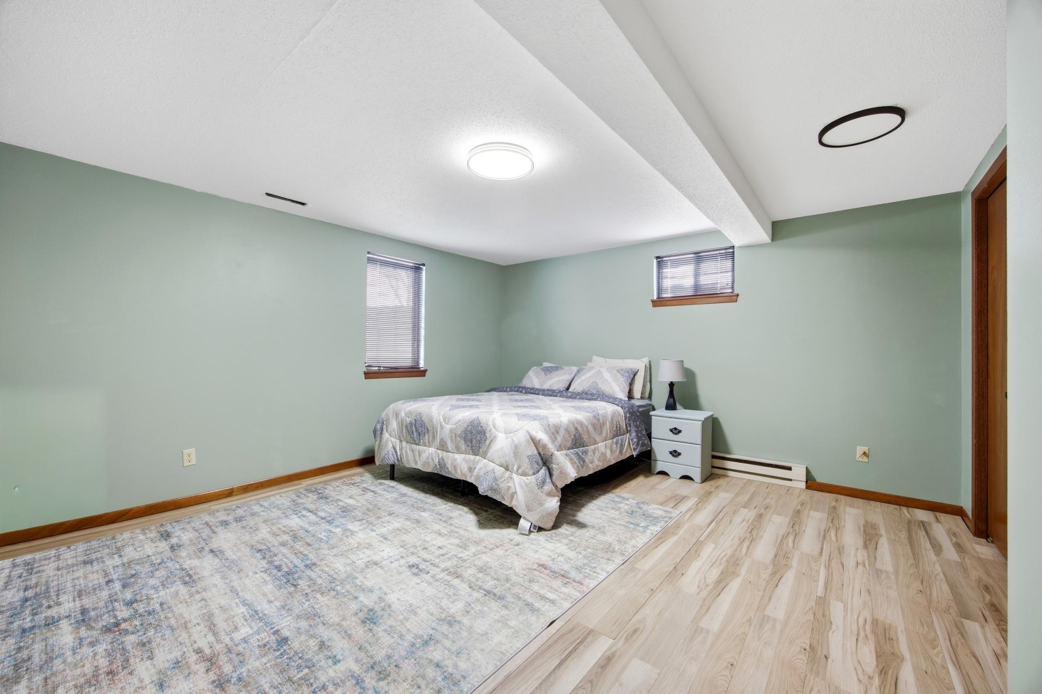1946 single family home for sale at 1621 12th Avenue S in Fargo, ND — 3 bed, 2 bath (photo 13 of 32)