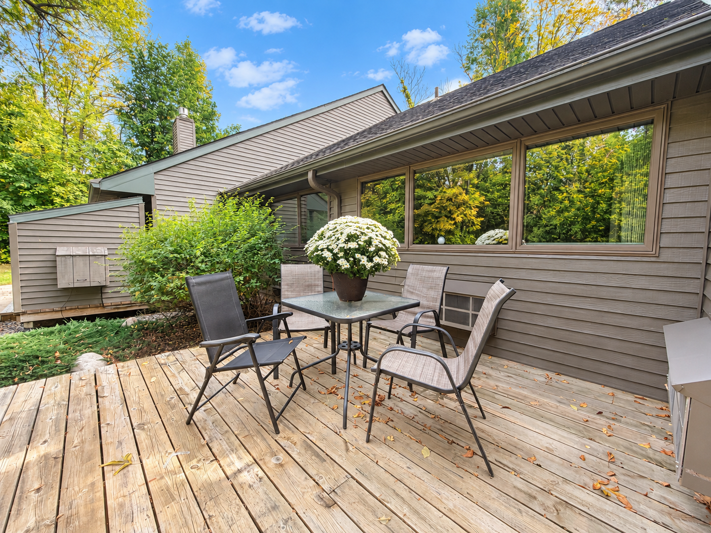 1974 townhouse for sale at 315 Quadna Mountain Road in Hill City, MN — 2 bed, 1 bath (photo 2 of 35)
