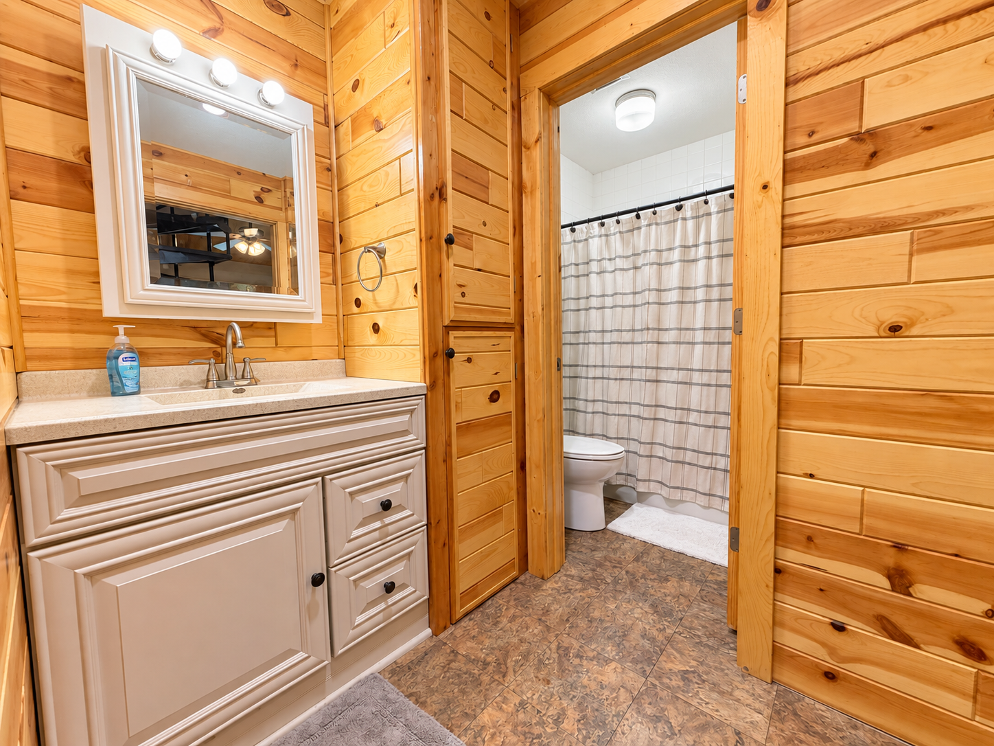 1974 townhouse for sale at 315 Quadna Mountain Road in Hill City, MN — 2 bed, 1 bath (photo 15 of 35)