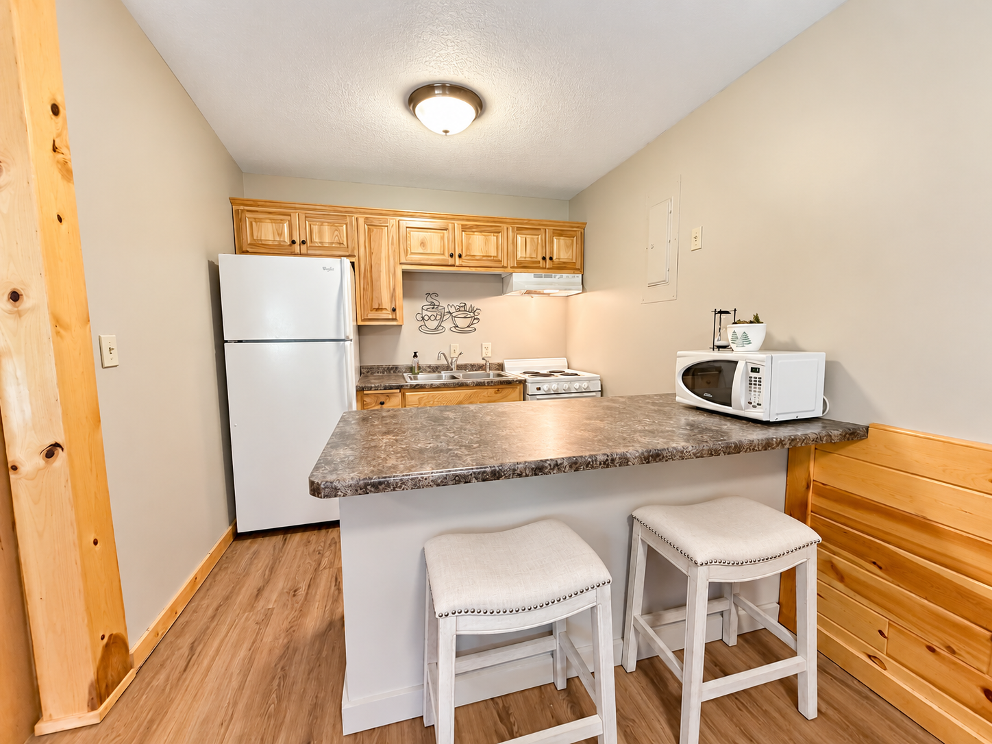 1974 townhouse for sale at 315 Quadna Mountain Road in Hill City, MN — 2 bed, 1 bath (photo 6 of 35)