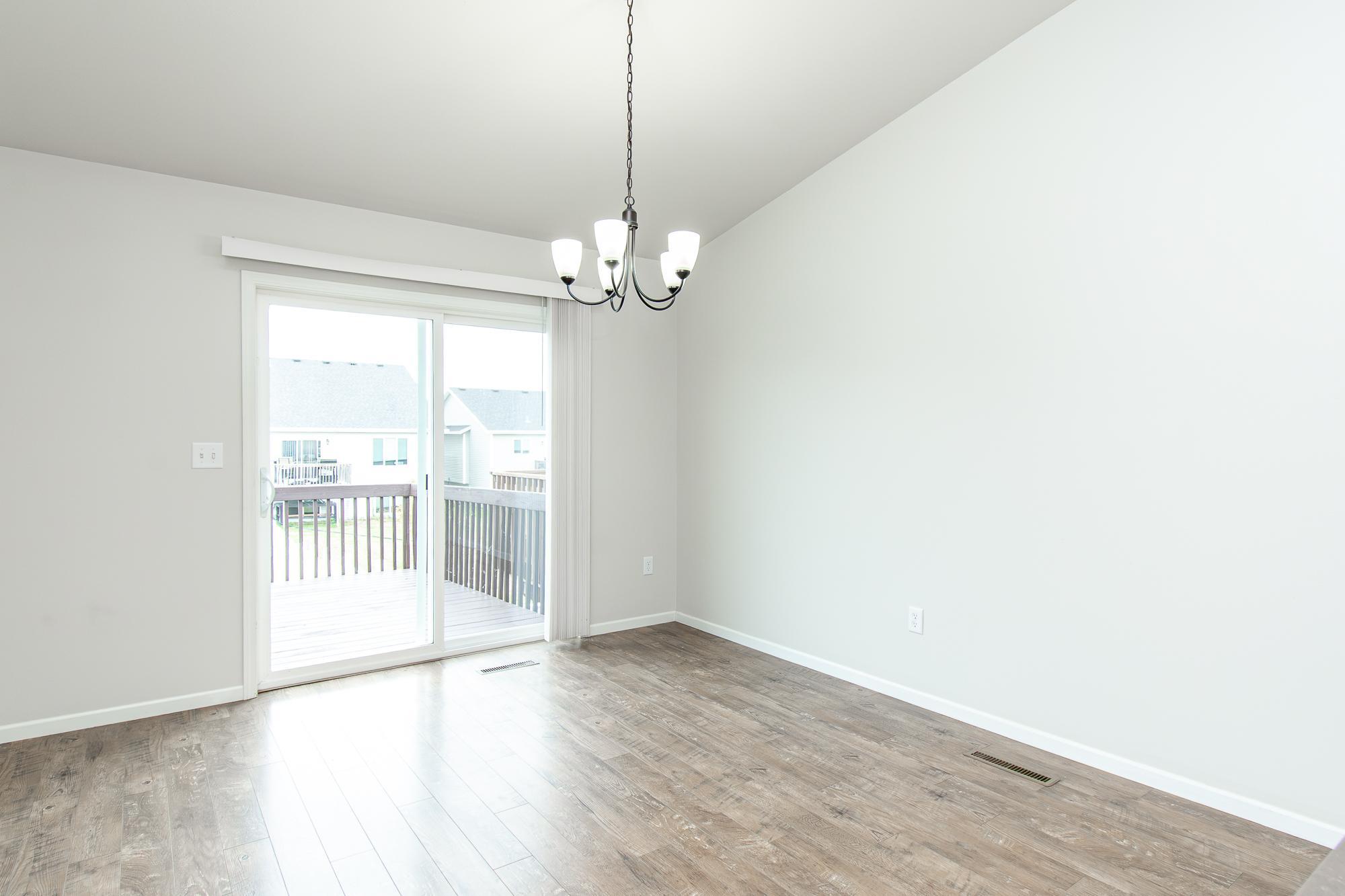 2016 twin home for sale at 5913 58th Avenue S in Fargo, ND — 4 bed, 2 bath (photo 13 of 49)