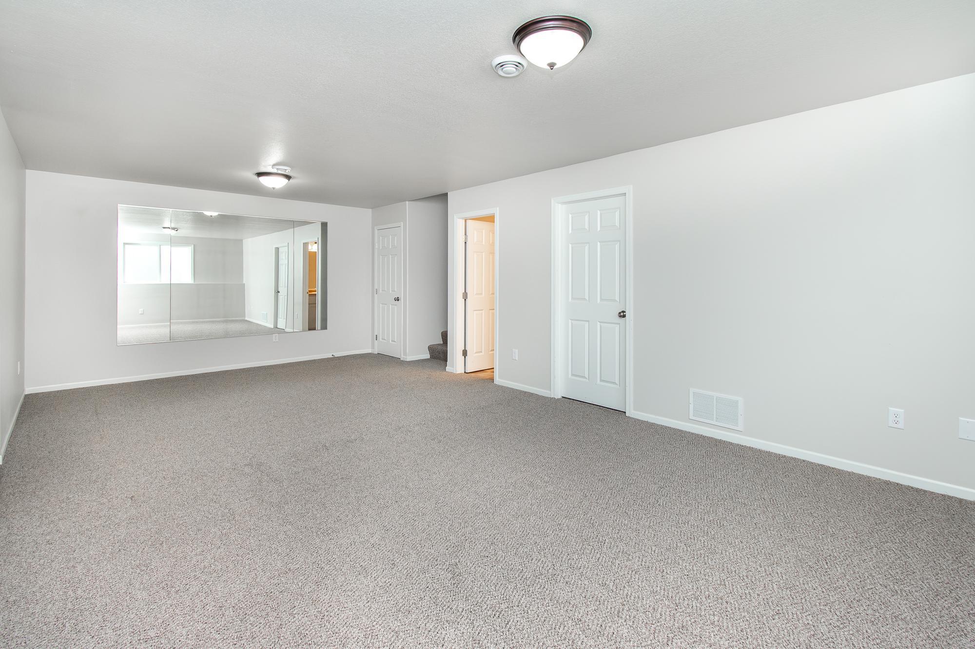 2016 twin home for sale at 5913 58th Avenue S in Fargo, ND — 4 bed, 2 bath (photo 29 of 49)