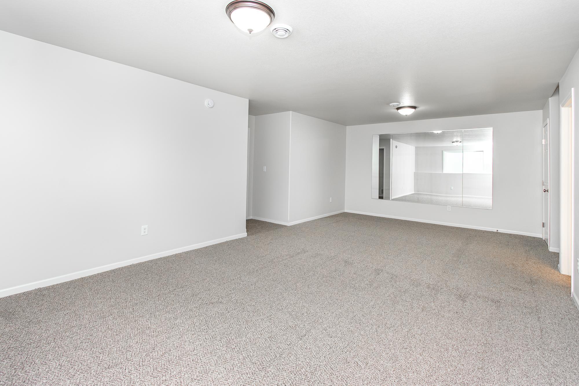 2016 twin home for sale at 5913 58th Avenue S in Fargo, ND — 4 bed, 2 bath (photo 30 of 49)