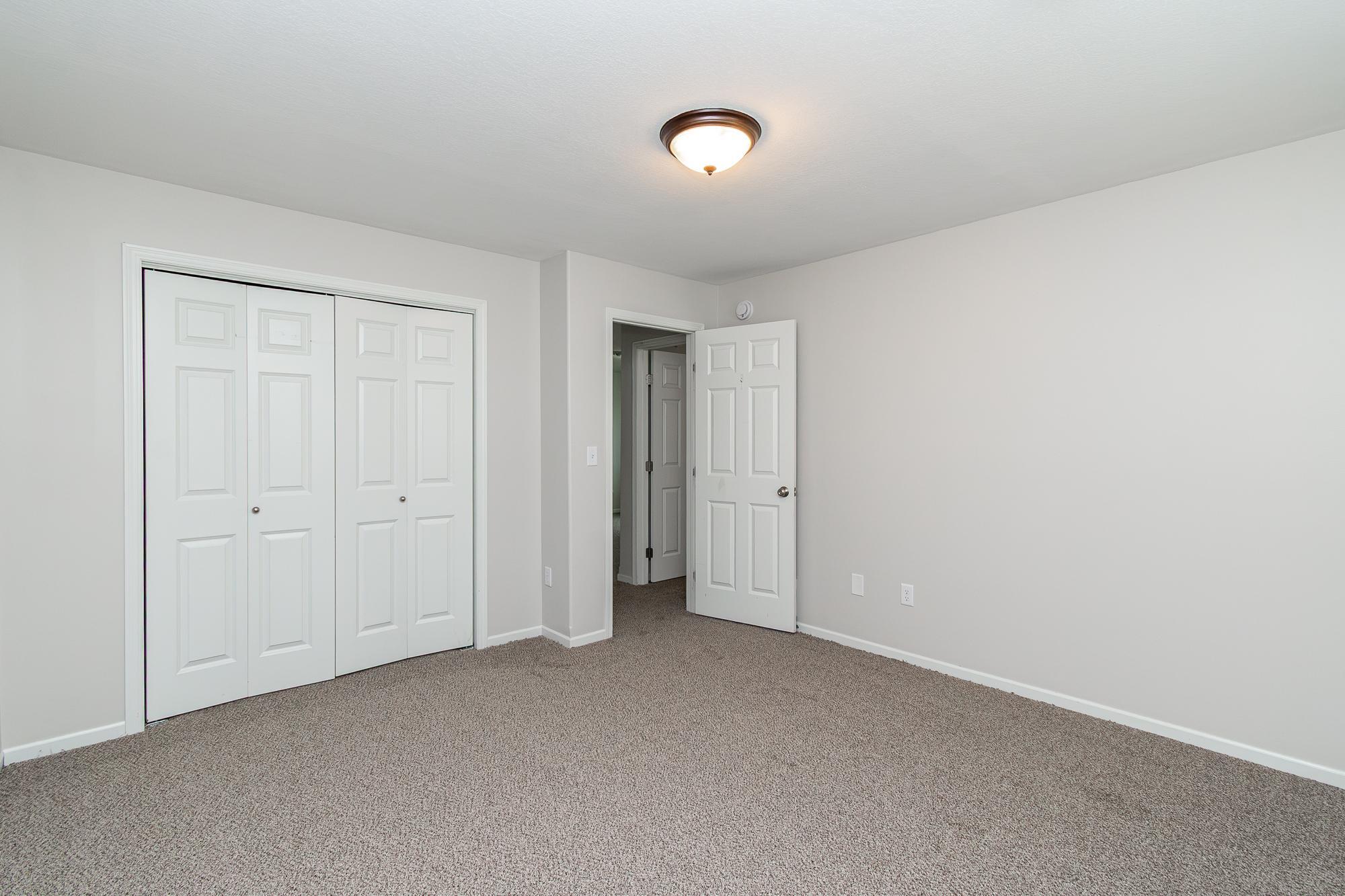 2016 twin home for sale at 5913 58th Avenue S in Fargo, ND — 4 bed, 2 bath (photo 32 of 49)