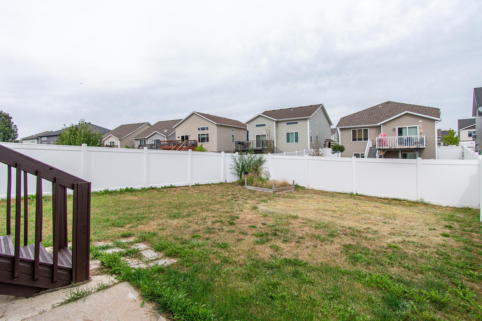 2016 twin home for sale at 5913 58th Avenue S in Fargo, ND — 4 bed, 2 bath (photo 44 of 49)
