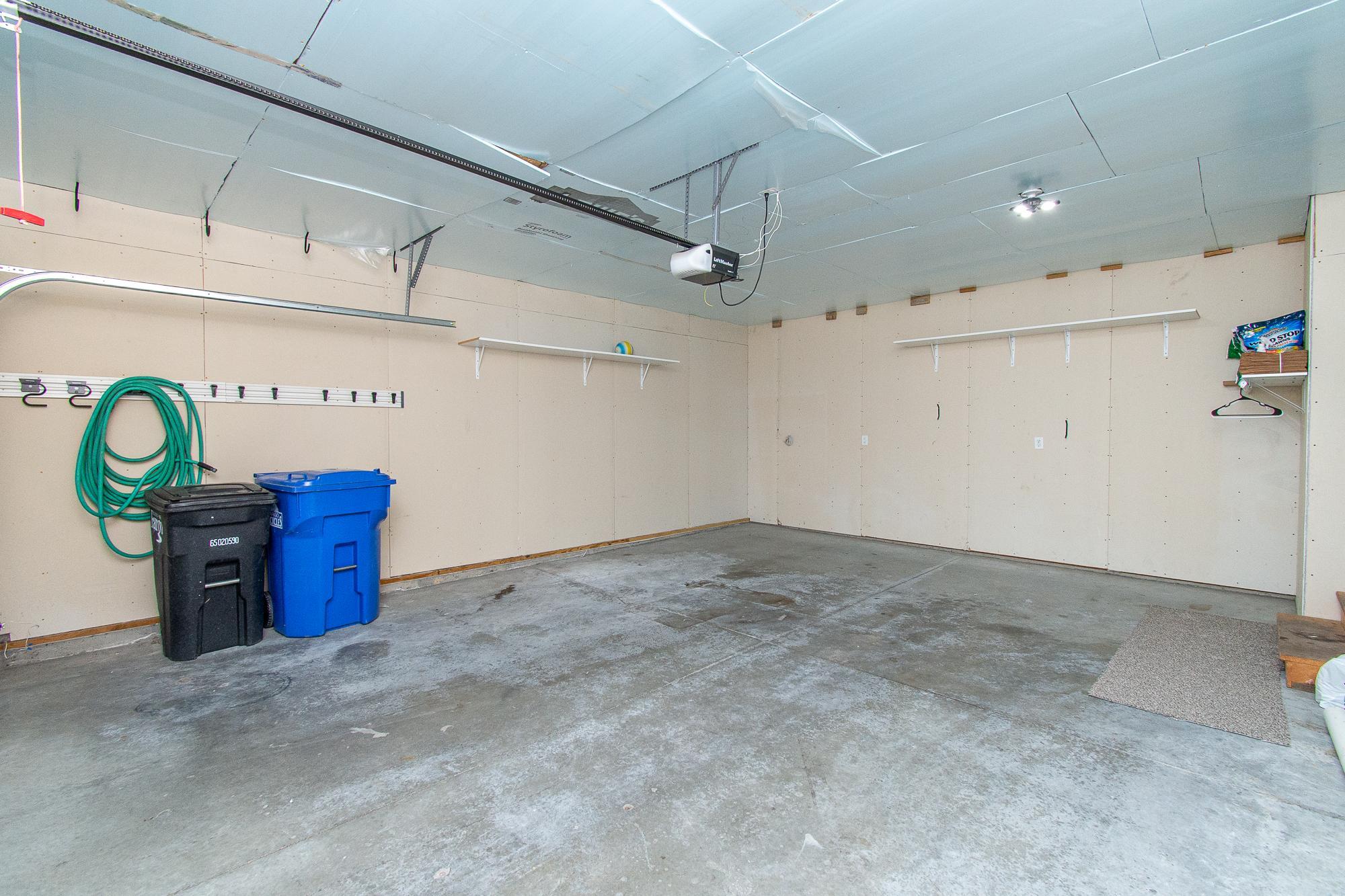 2016 twin home for sale at 5913 58th Avenue S in Fargo, ND — 4 bed, 2 bath (photo 48 of 49)