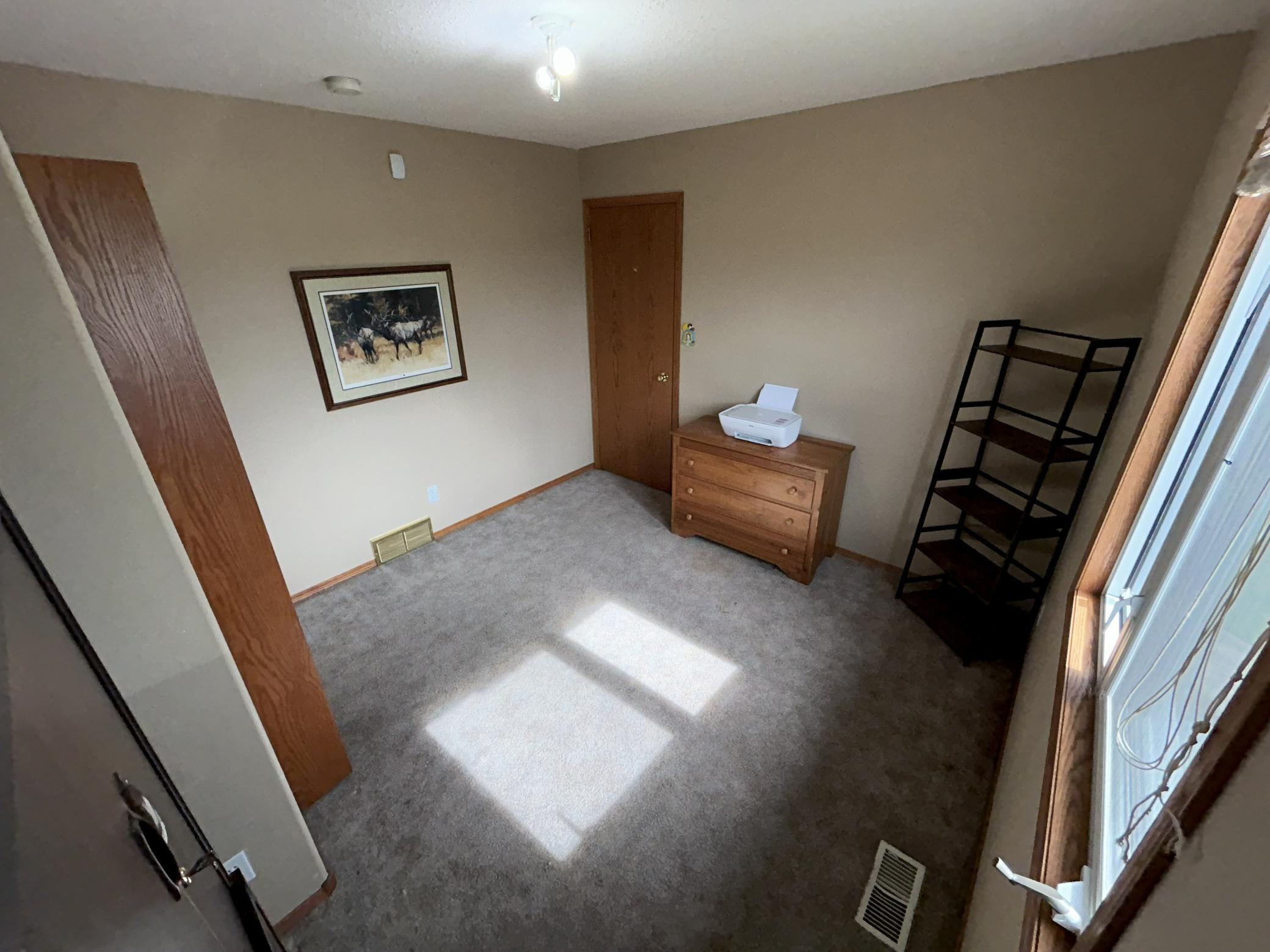 1998 single family home for sale at 405 Harvest Ave in Devils Lake, ND — 3 bed, 2 bath (photo 18 of 21)