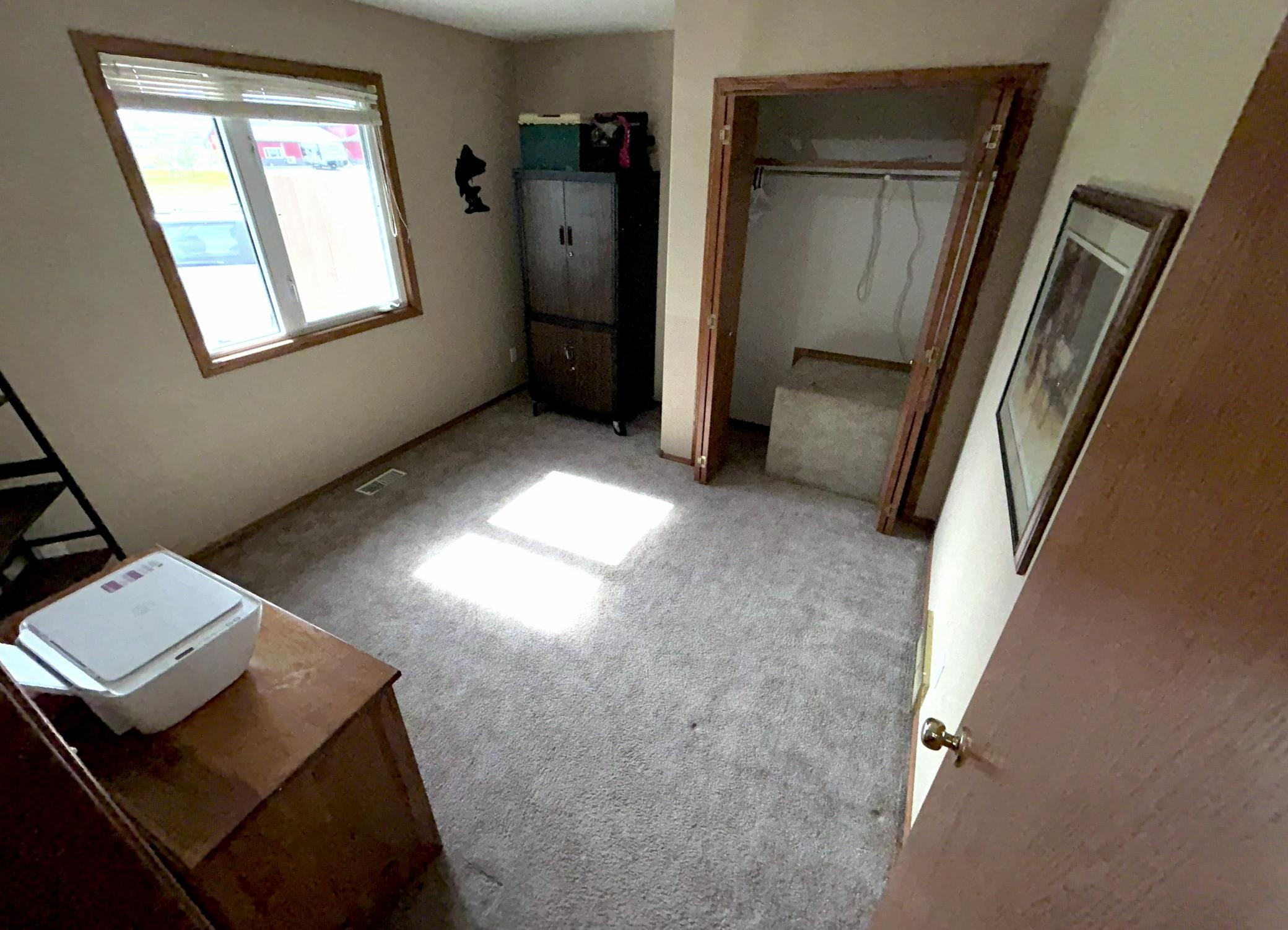 1998 single family home for sale at 405 Harvest Ave in Devils Lake, ND — 3 bed, 2 bath (photo 19 of 21)