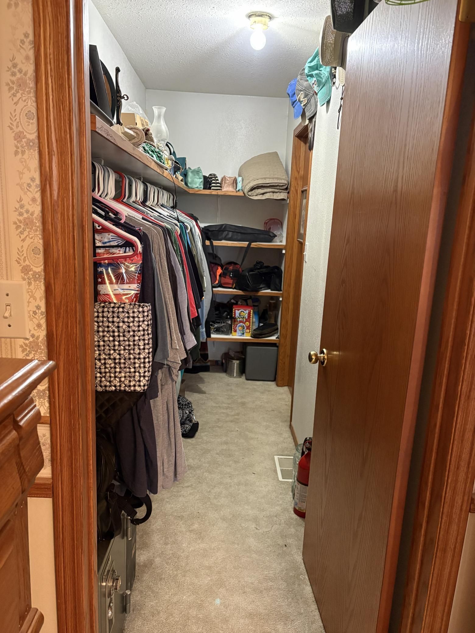 1998 single family home for sale at 405 Harvest Ave in Devils Lake, ND — 3 bed, 2 bath (photo 10 of 21)