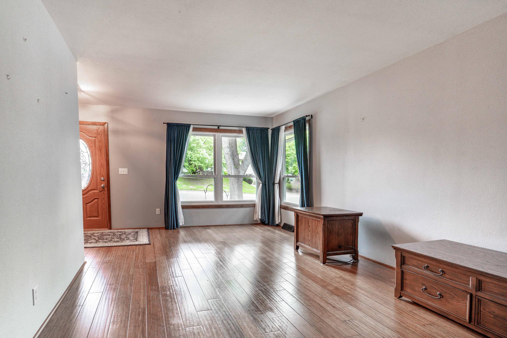 1970 single family home for sale at 717 W Beech Avenue in Fergus Falls, MN — 4 bed, 2 bath (photo 23 of 63)