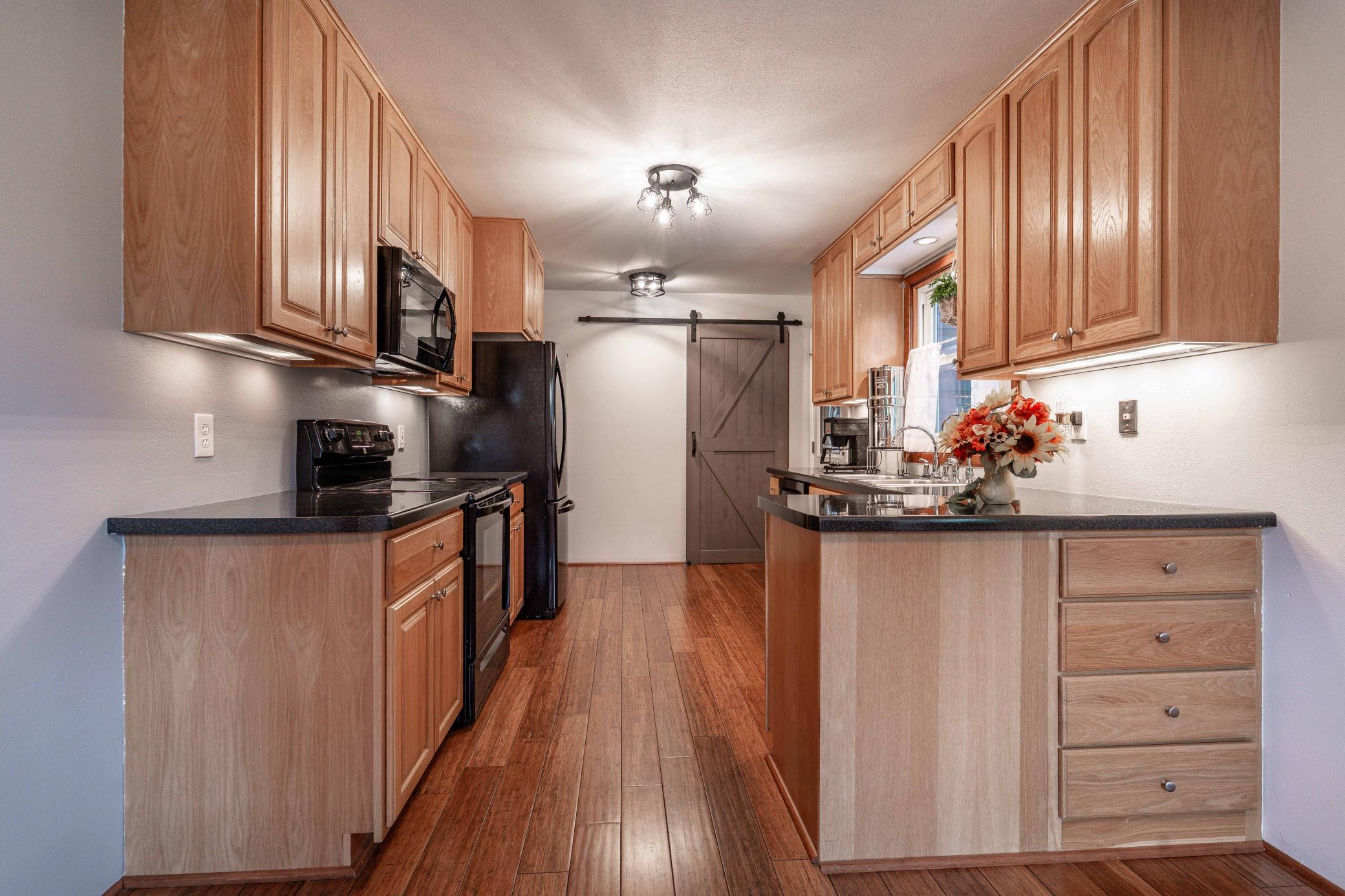 1970 single family home for sale at 717 W Beech Avenue in Fergus Falls, MN — 4 bed, 2 bath (photo 27 of 63)
