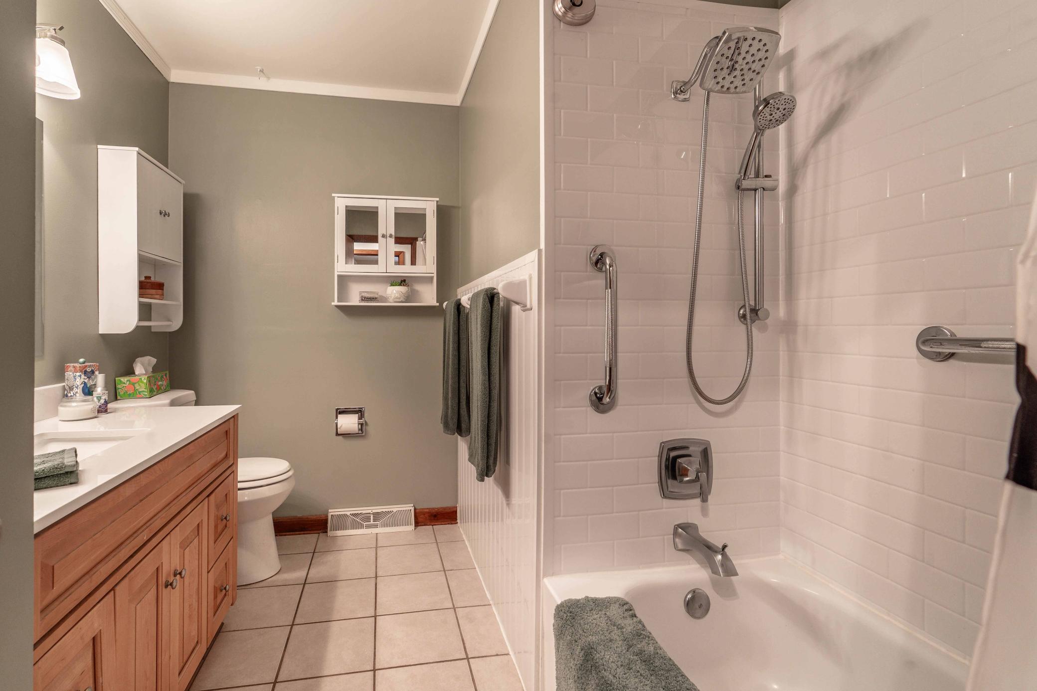 1970 single family home for sale at 717 W Beech Avenue in Fergus Falls, MN — 4 bed, 2 bath (photo 34 of 63)