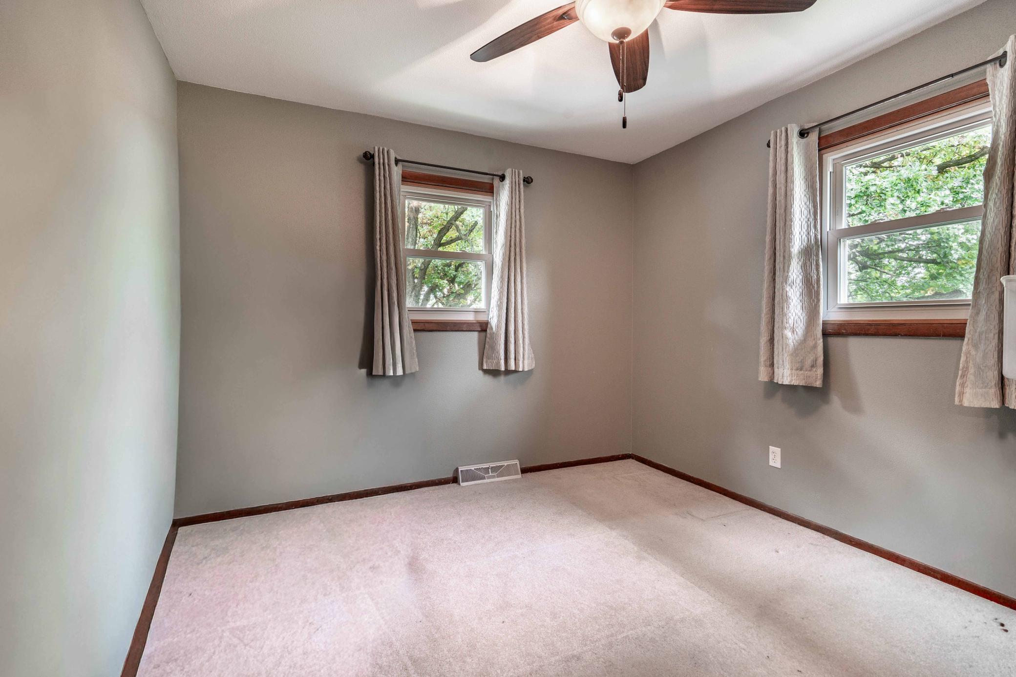 1970 single family home for sale at 717 W Beech Avenue in Fergus Falls, MN — 4 bed, 2 bath (photo 38 of 63)