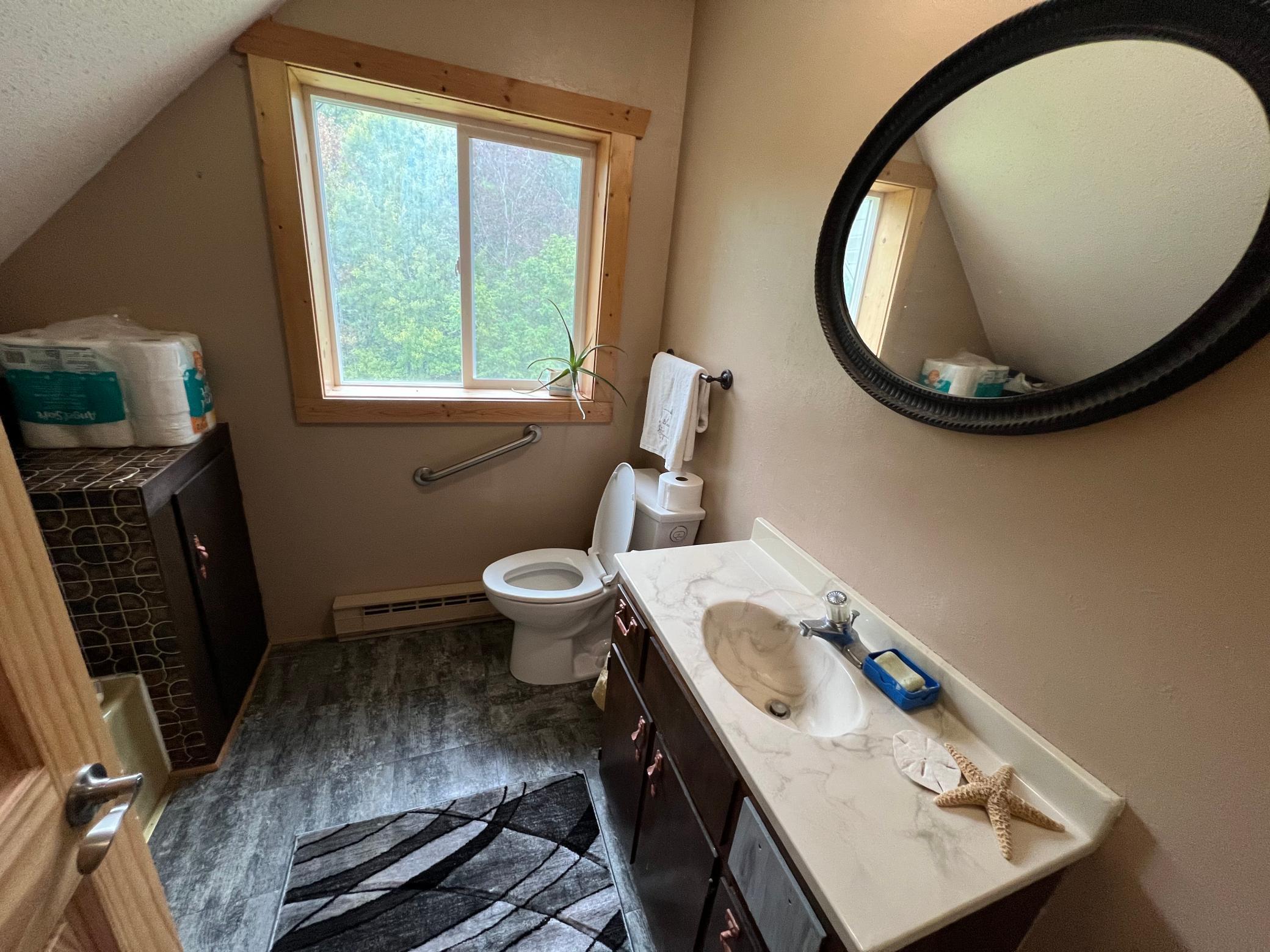 1979 single family home for sale at 1629 4th Street NW in Baudette, MN — 4 bed, 3 bath (photo 12 of 36)