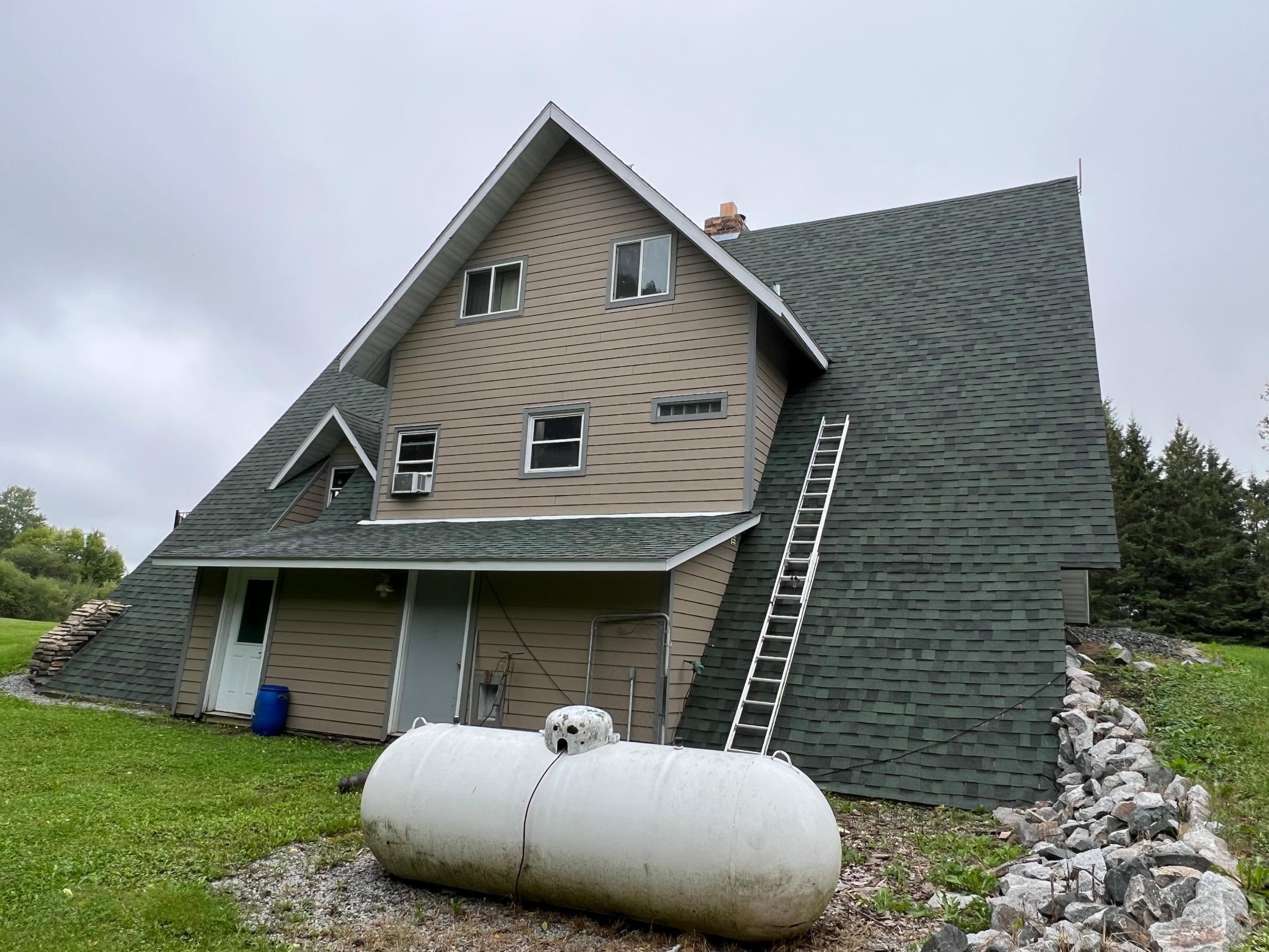1979 single family home for sale at 1629 4th Street NW in Baudette, MN — 4 bed, 3 bath (photo 32 of 36)