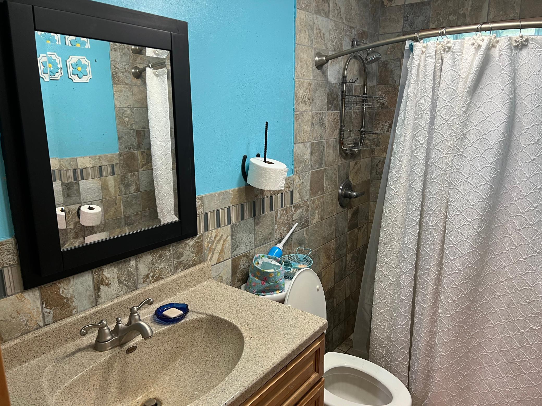 1979 single family home for sale at 1629 4th Street NW in Baudette, MN — 4 bed, 3 bath (photo 9 of 36)