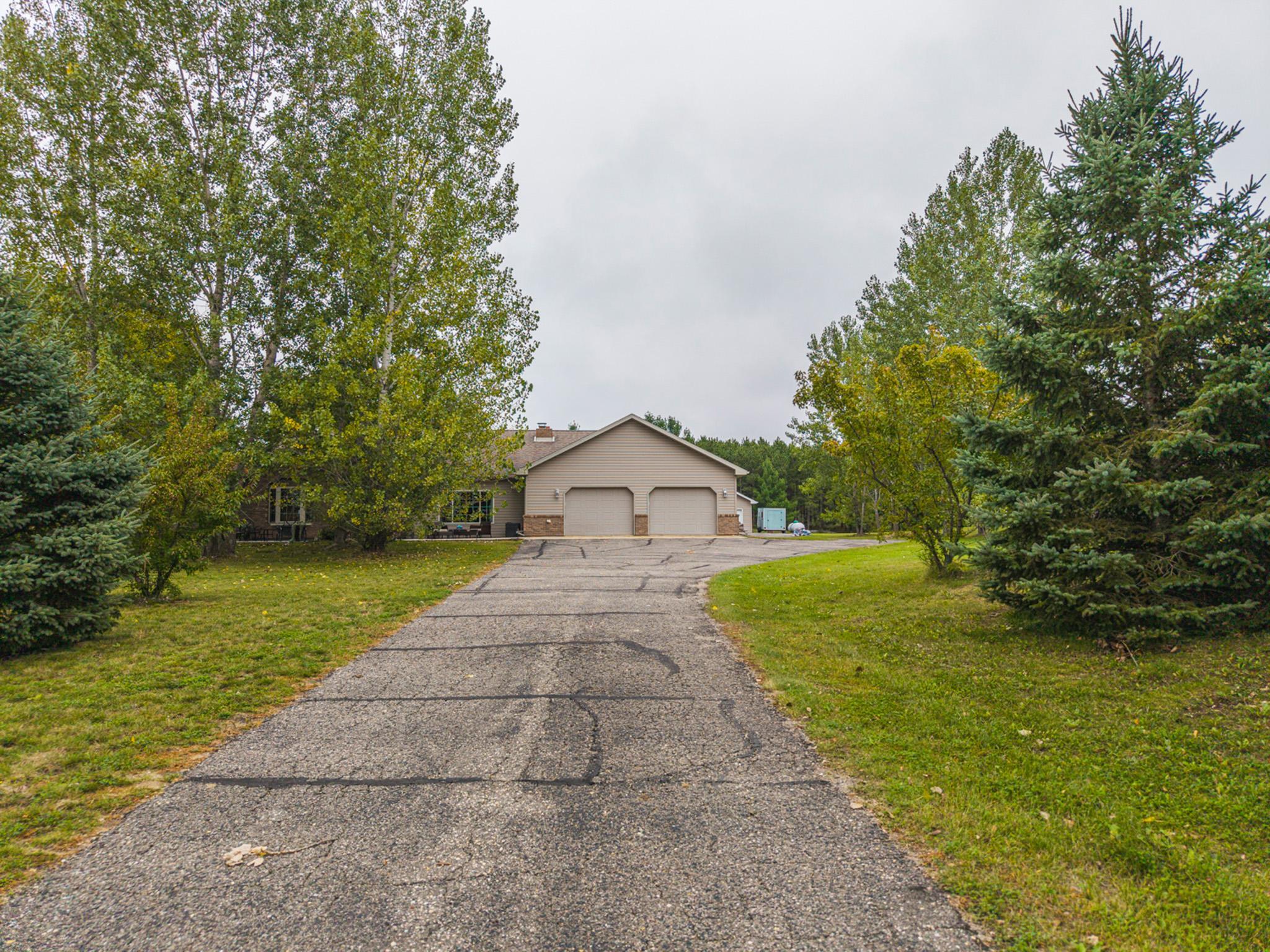2002 single family home for sale at 12980 Carow Circle in Frazee, MN — 4 bed, 2 bath (photo 2 of 42)