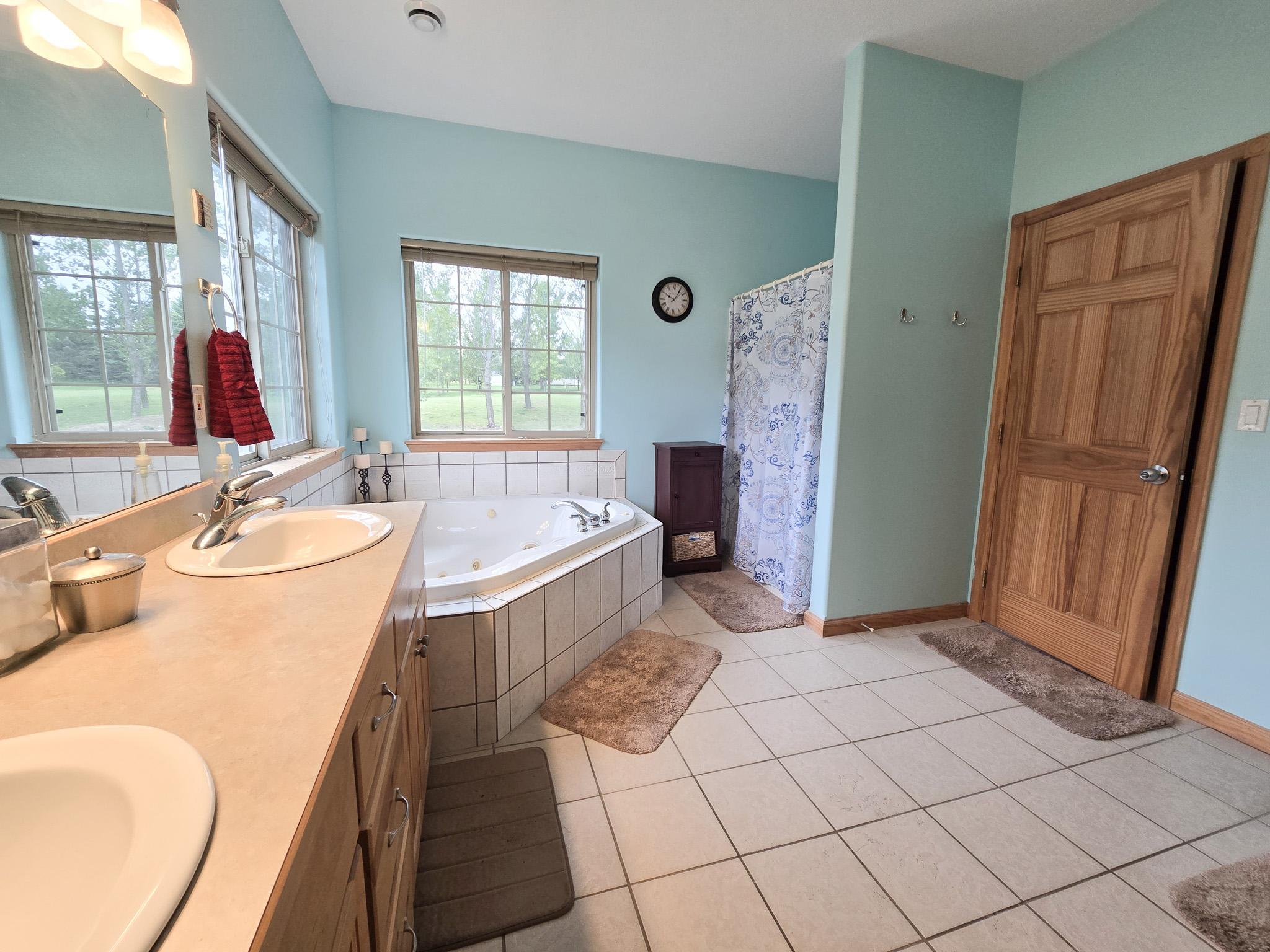 2002 single family home for sale at 12980 Carow Circle in Frazee, MN — 4 bed, 2 bath (photo 11 of 42)