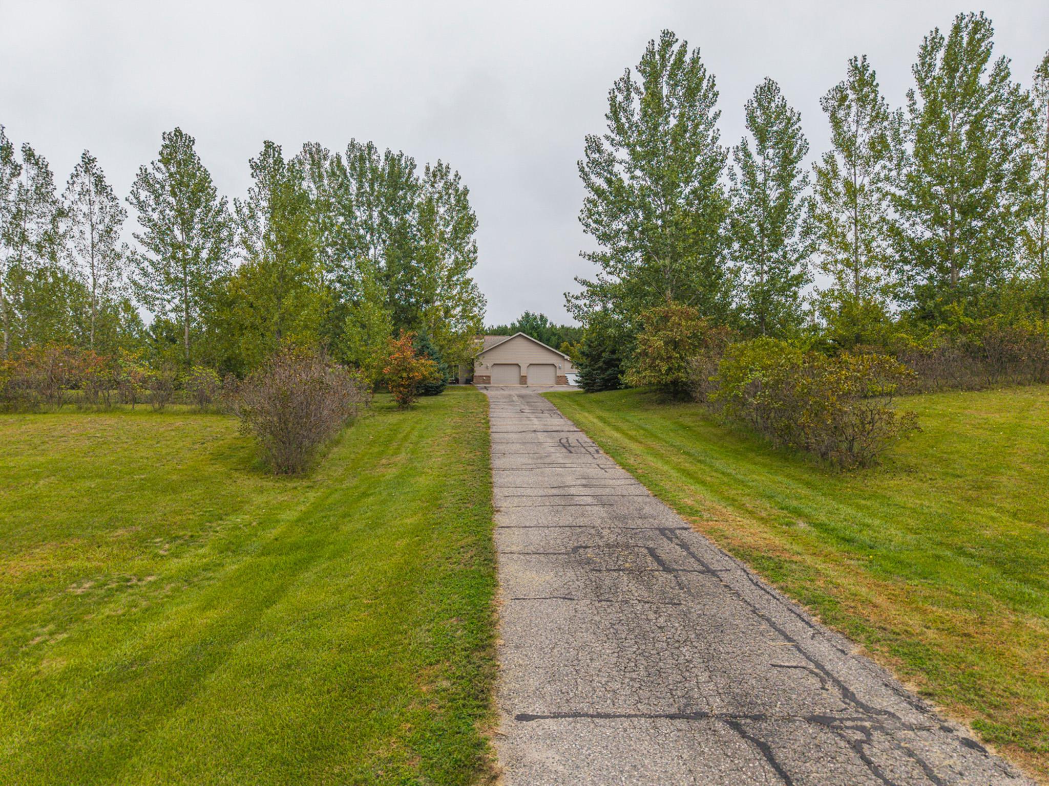 2002 single family home for sale at 12980 Carow Circle in Frazee, MN — 4 bed, 2 bath (photo 23 of 42)