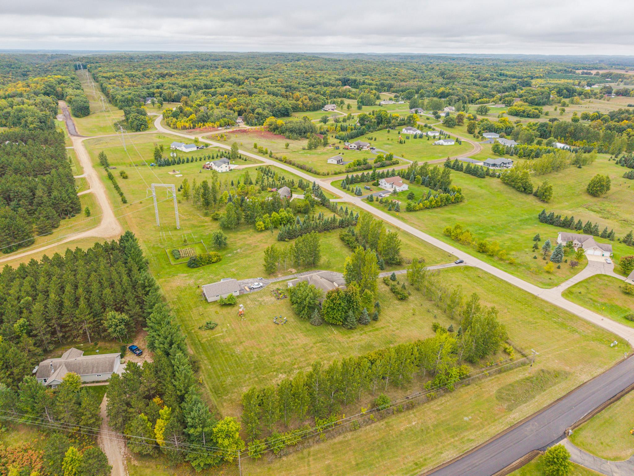 2002 single family home for sale at 12980 Carow Circle in Frazee, MN — 4 bed, 2 bath (photo 34 of 42)