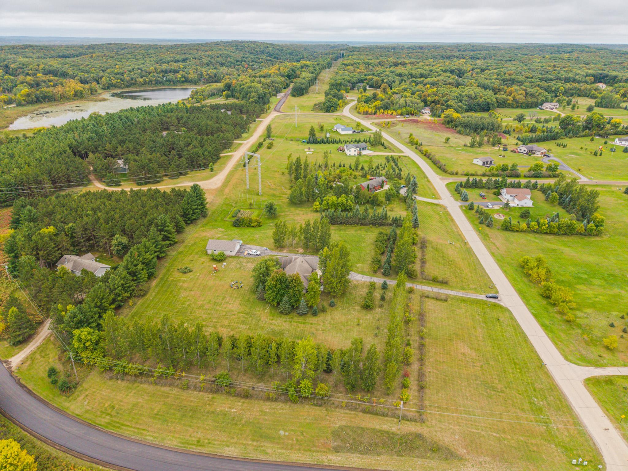 2002 single family home for sale at 12980 Carow Circle in Frazee, MN — 4 bed, 2 bath (photo 35 of 42)