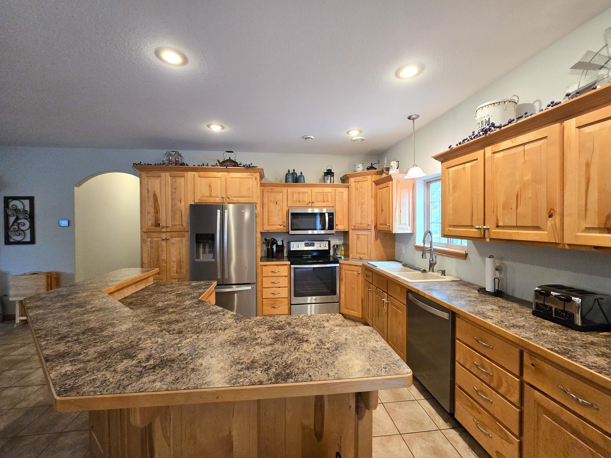 2002 single family home for sale at 12980 Carow Circle in Frazee, MN — 4 bed, 2 bath (photo 7 of 42)