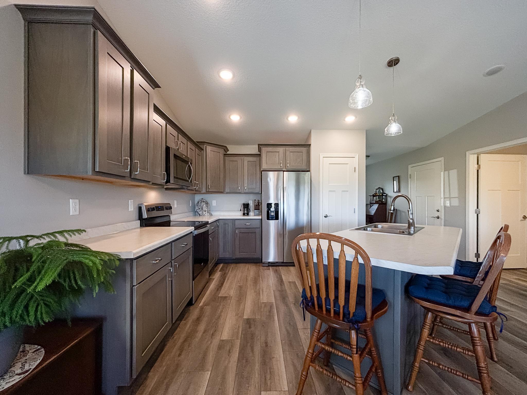 2022 townhouse for sale at 1615 30th Street NW, Unit 17 in Bemidji, MN — 2 bed, 2 bath (photo 15 of 24)