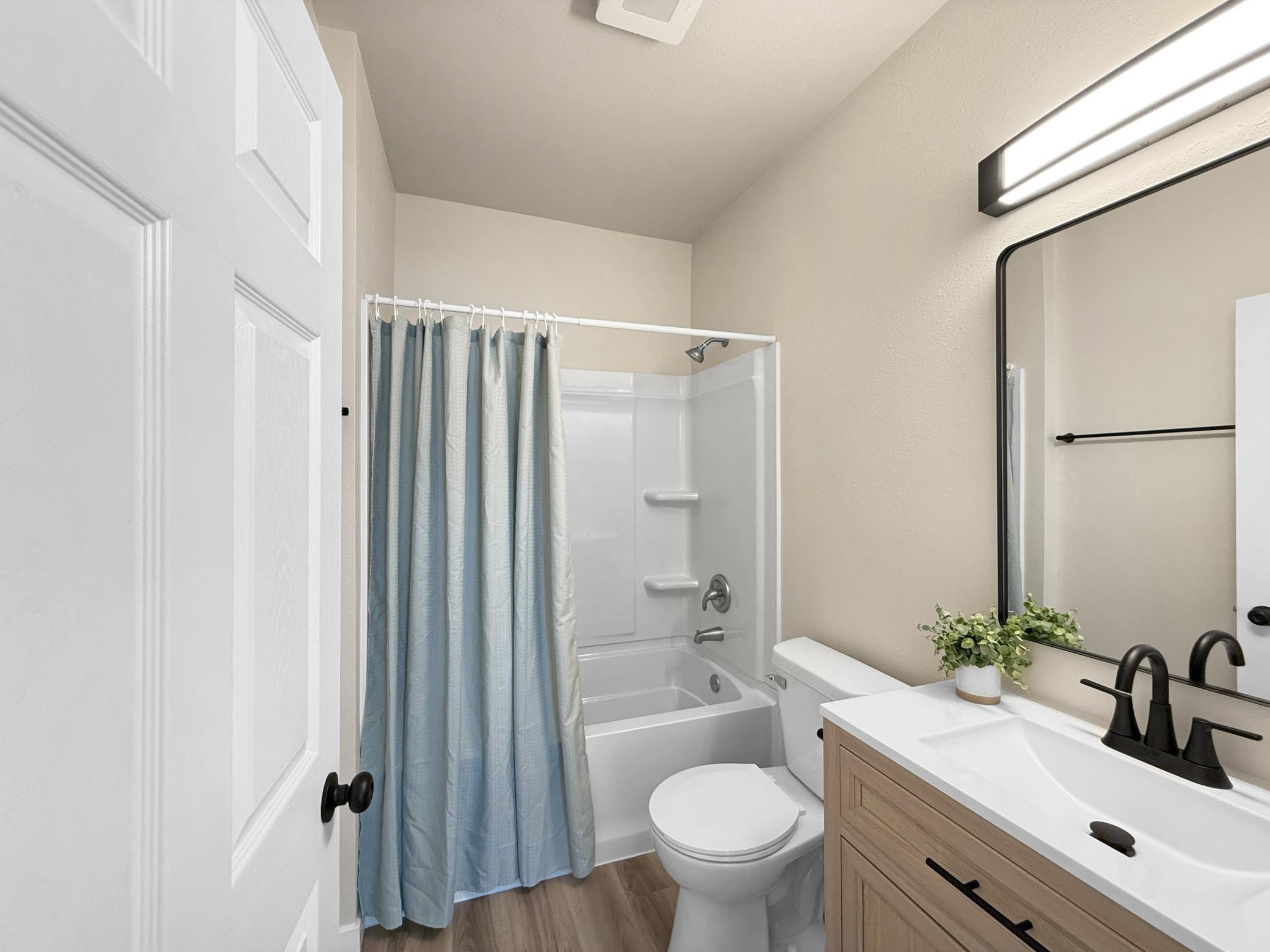 1920 single family home for sale at 1145 9th Street N in Fargo, ND — 4 bed, 2 bath (photo 15 of 33)