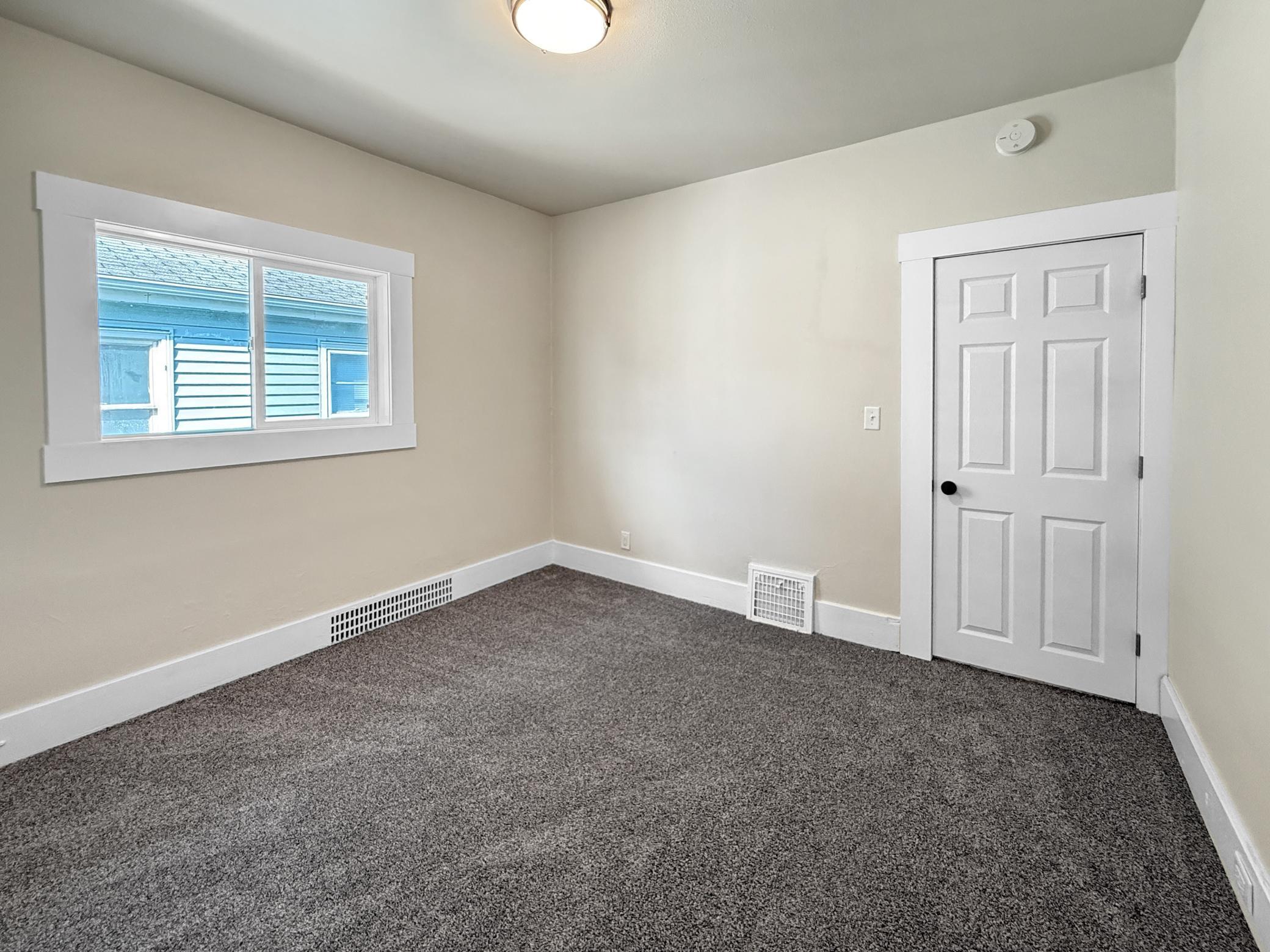 1920 single family home for sale at 1145 9th Street N in Fargo, ND — 4 bed, 2 bath (photo 18 of 33)