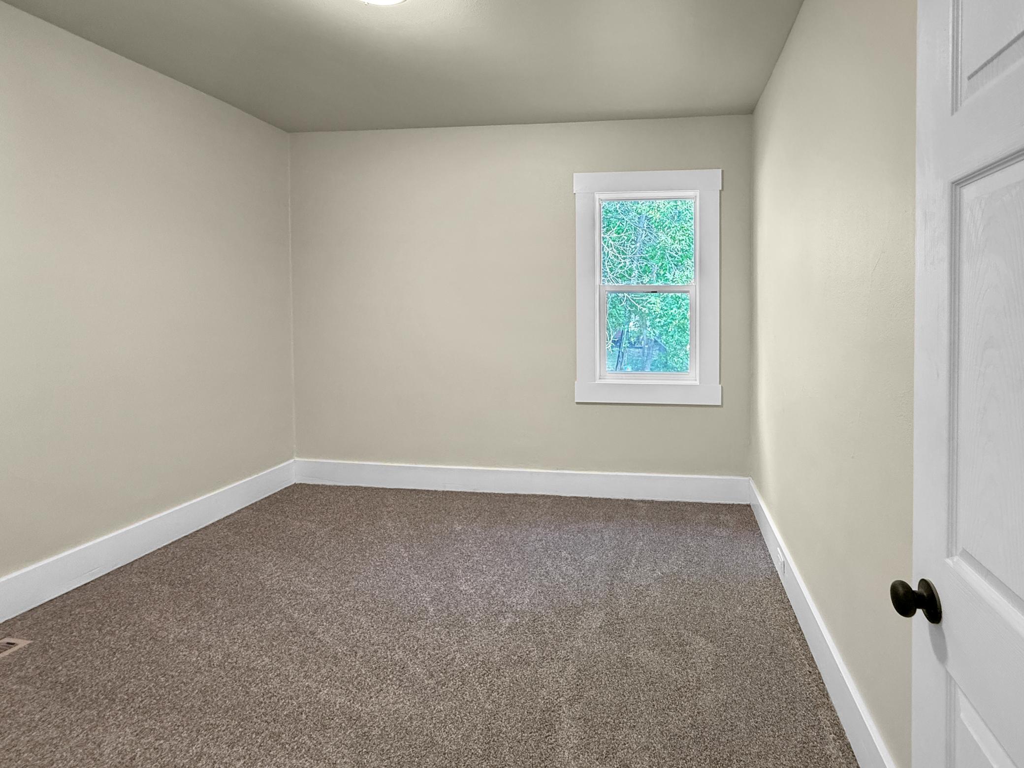 1920 single family home for sale at 1145 9th Street N in Fargo, ND — 4 bed, 2 bath (photo 19 of 33)