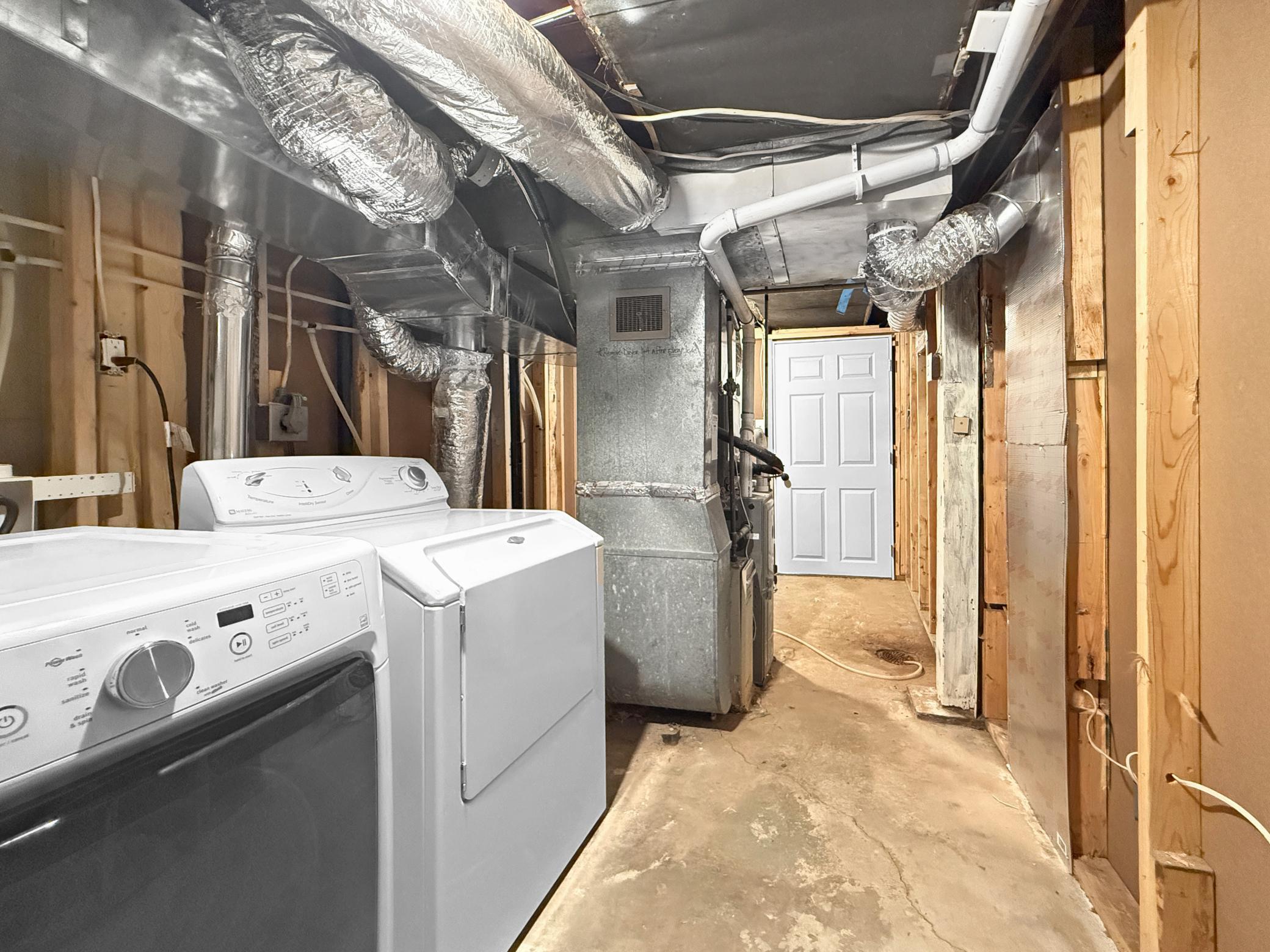 1920 single family home for sale at 1145 9th Street N in Fargo, ND — 4 bed, 2 bath (photo 32 of 33)