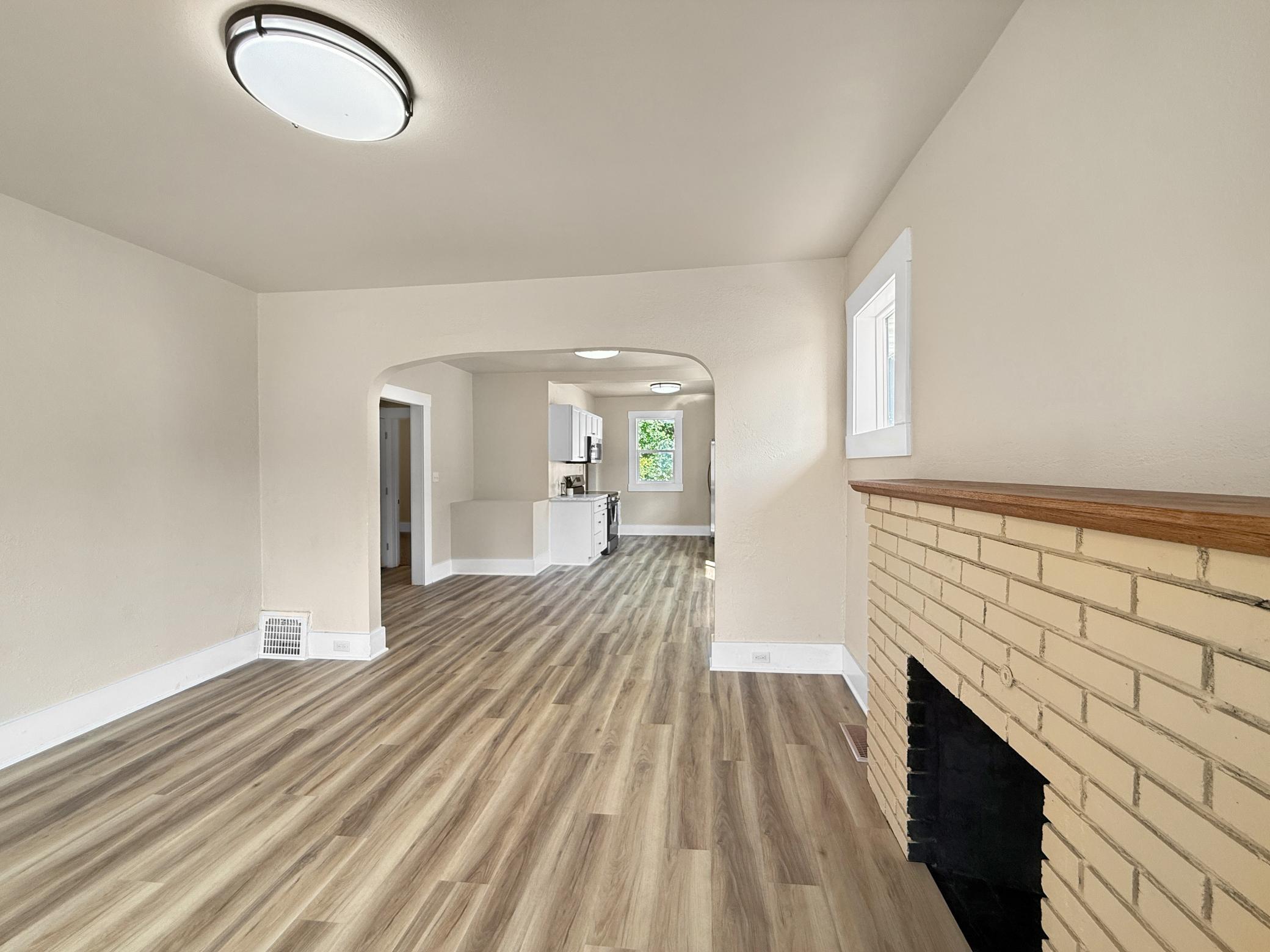 1920 single family home for sale at 1145 9th Street N in Fargo, ND — 4 bed, 2 bath (photo 8 of 33)
