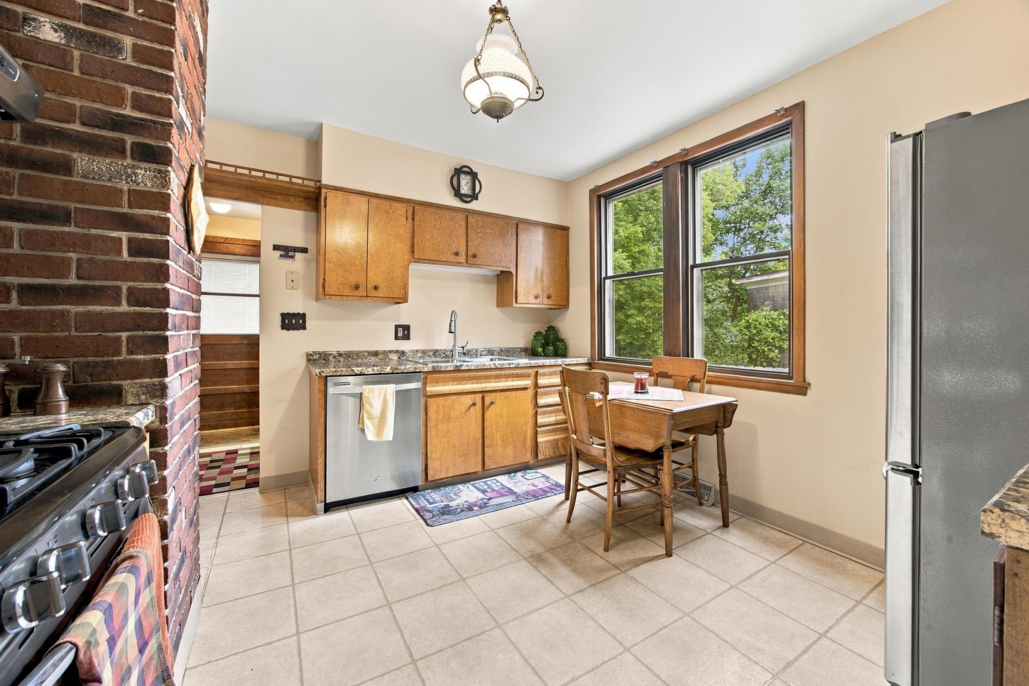 1916 single family home for sale at 1104 7th Street N in Fargo, ND — 4 bed, 3 bath (photo 12 of 46)