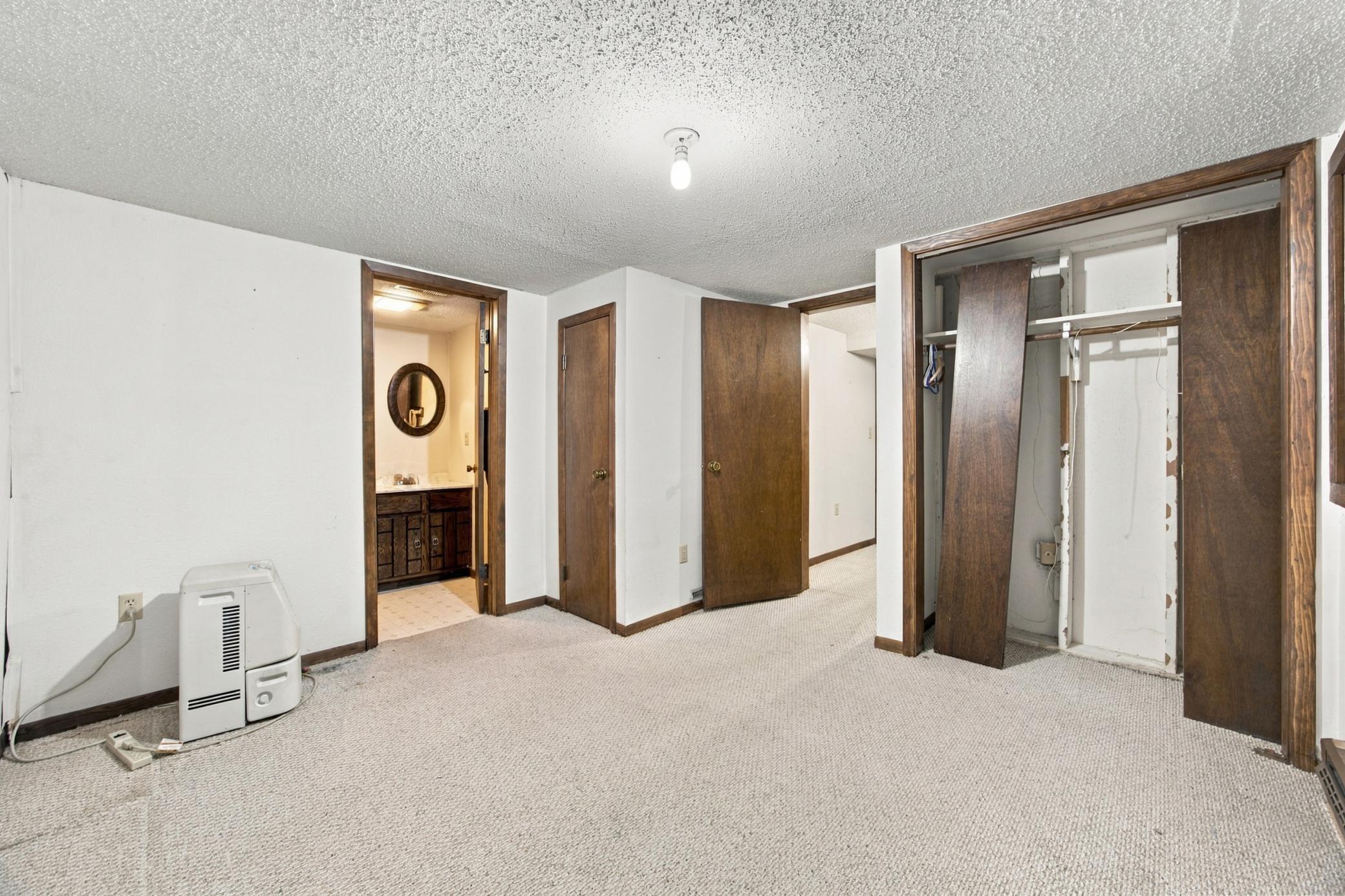 1916 single family home for sale at 1104 7th Street N in Fargo, ND — 4 bed, 3 bath (photo 26 of 46)